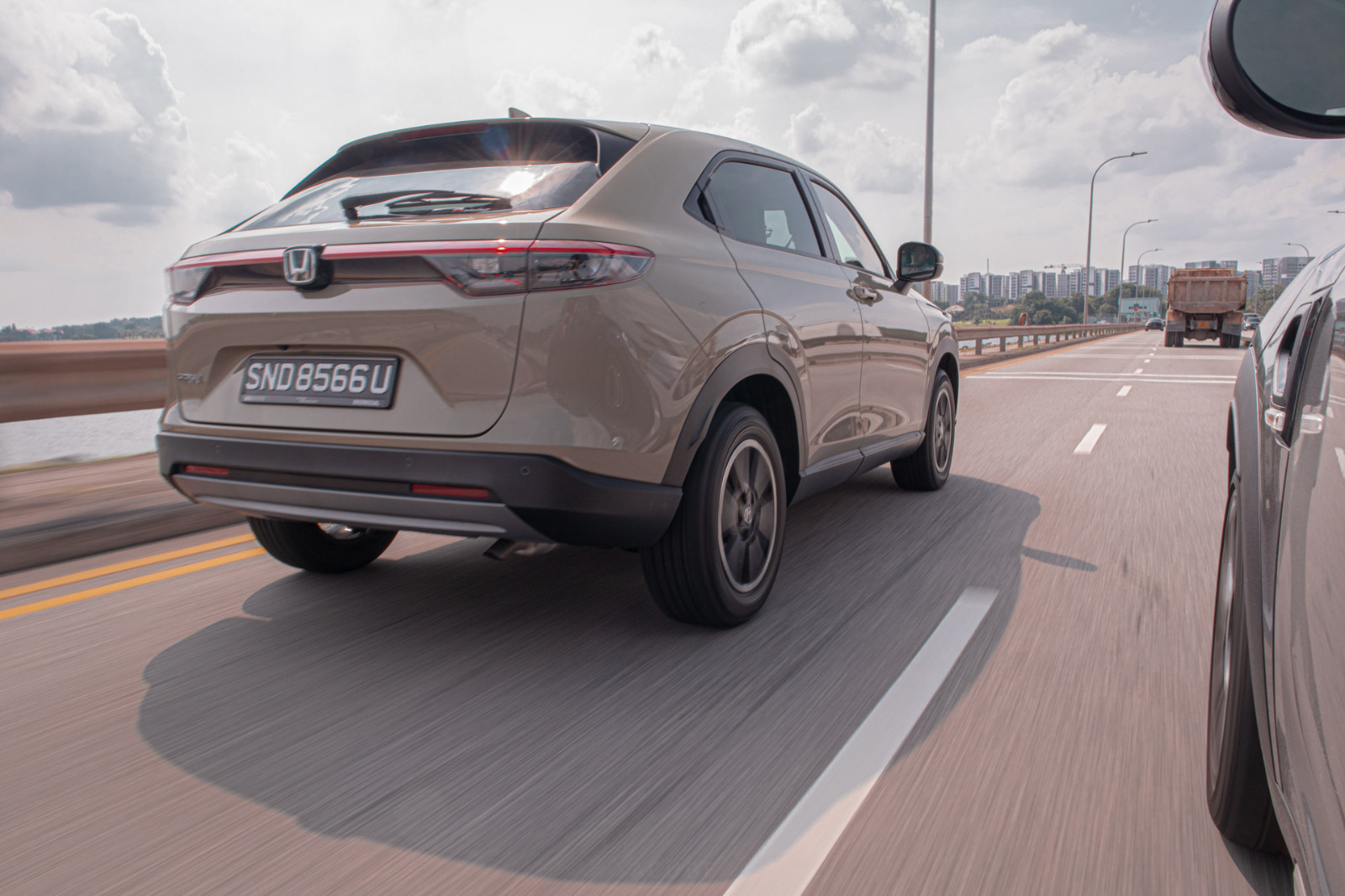 Editors%2 Fimages%2 F1645427049306 Rolling Shot Rear