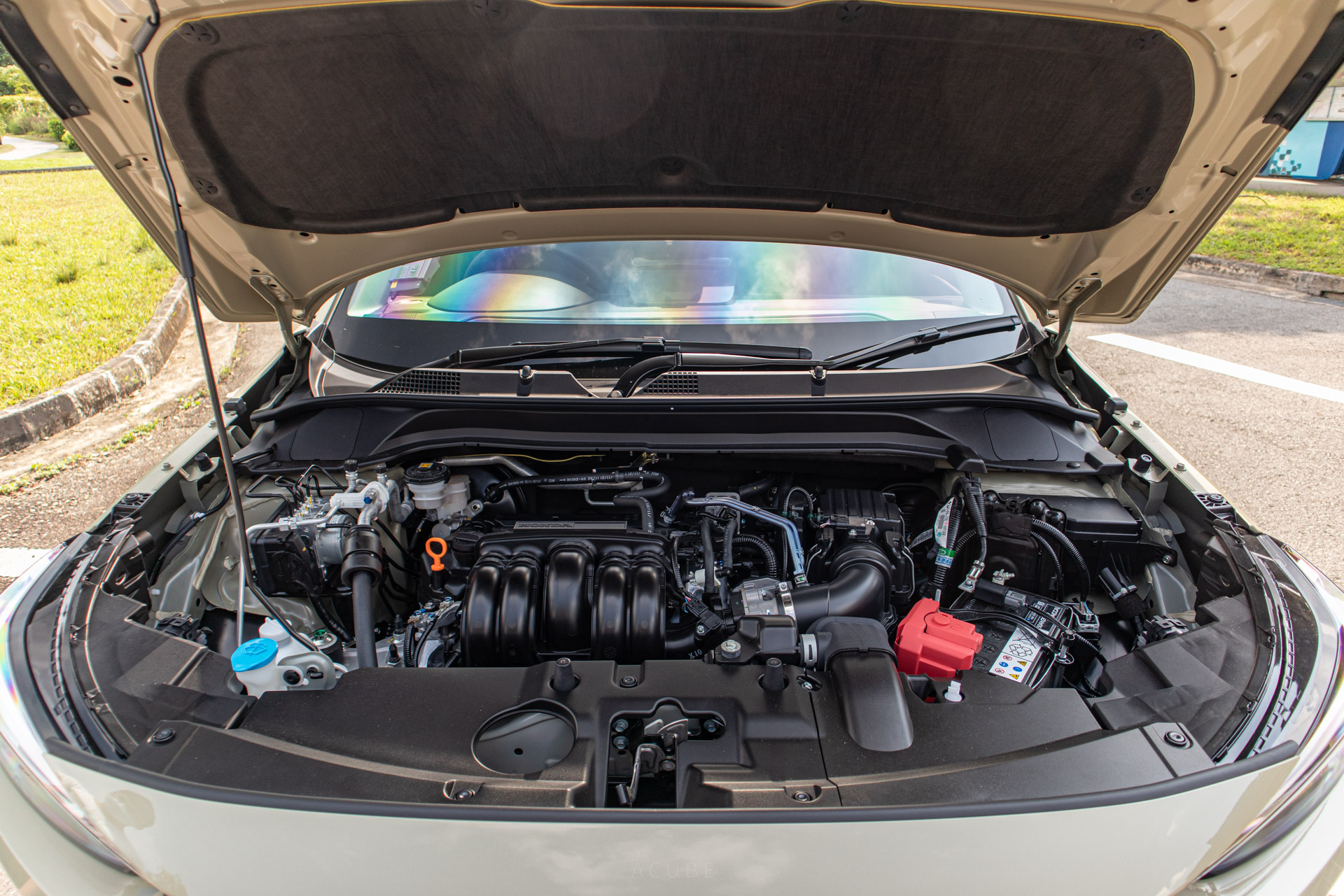 Editors%2 Fimages%2 F1645427645593 Hrv Engine+Bay 1