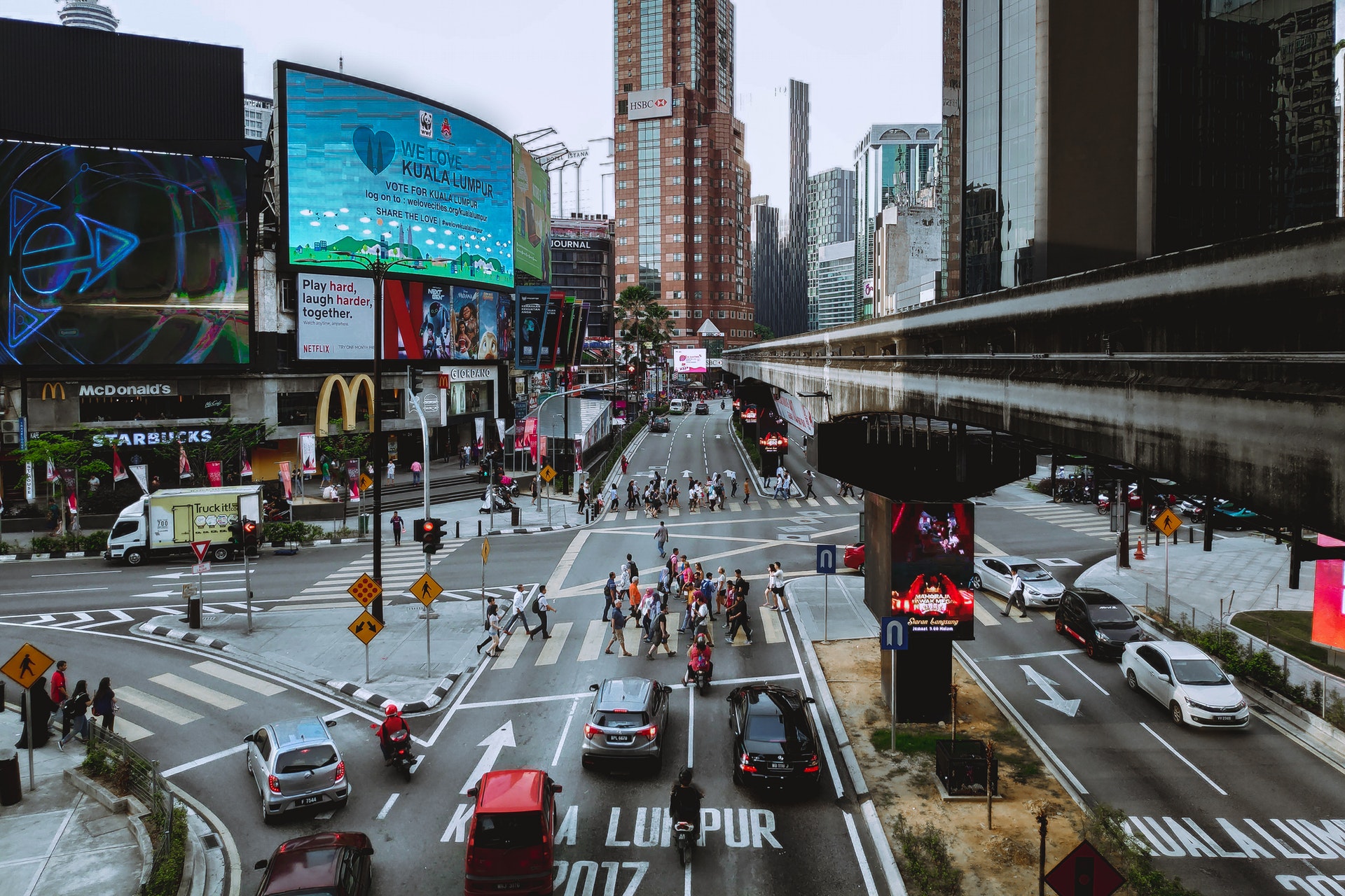 Editors%2 Fimages%2 F1647243372593 Types Of Drivers In Malaysia Featured