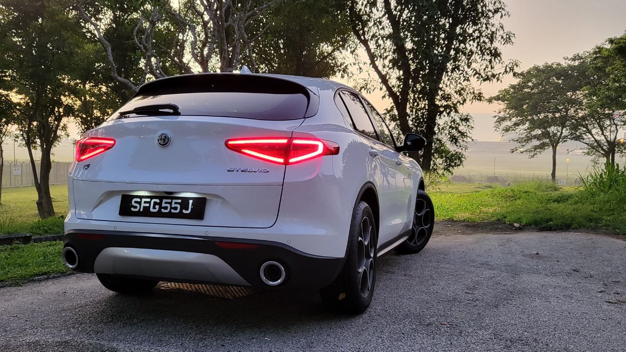 Editors%2 Fimages%2 F1651791623094 Alfa+Romeo+Stelvio+Rear