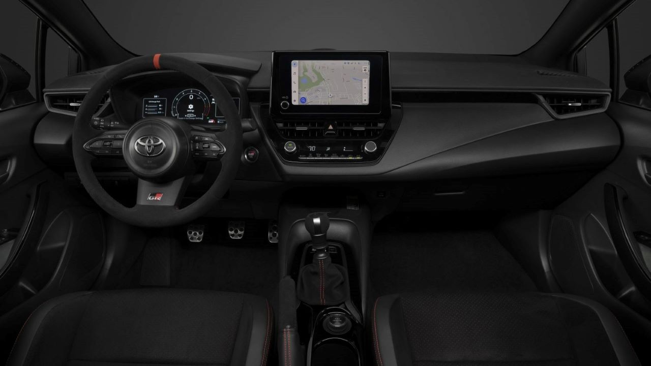 Editors%2 Fimages%2 F1654247421191 Gr+Corolla+Morizo+Interior