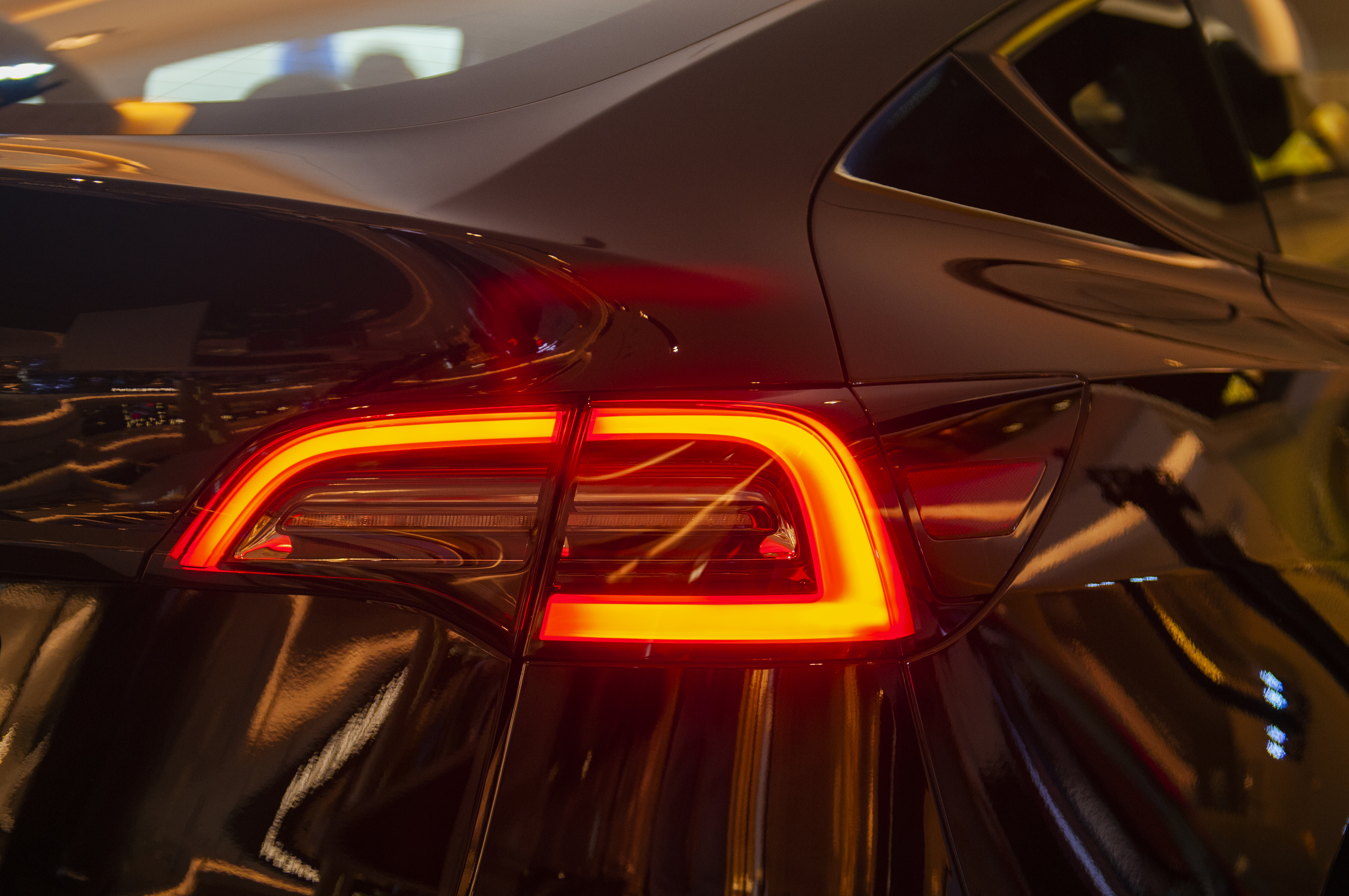 Editors%2 Fimages%2 F1657768836955 Model+Y Taillight