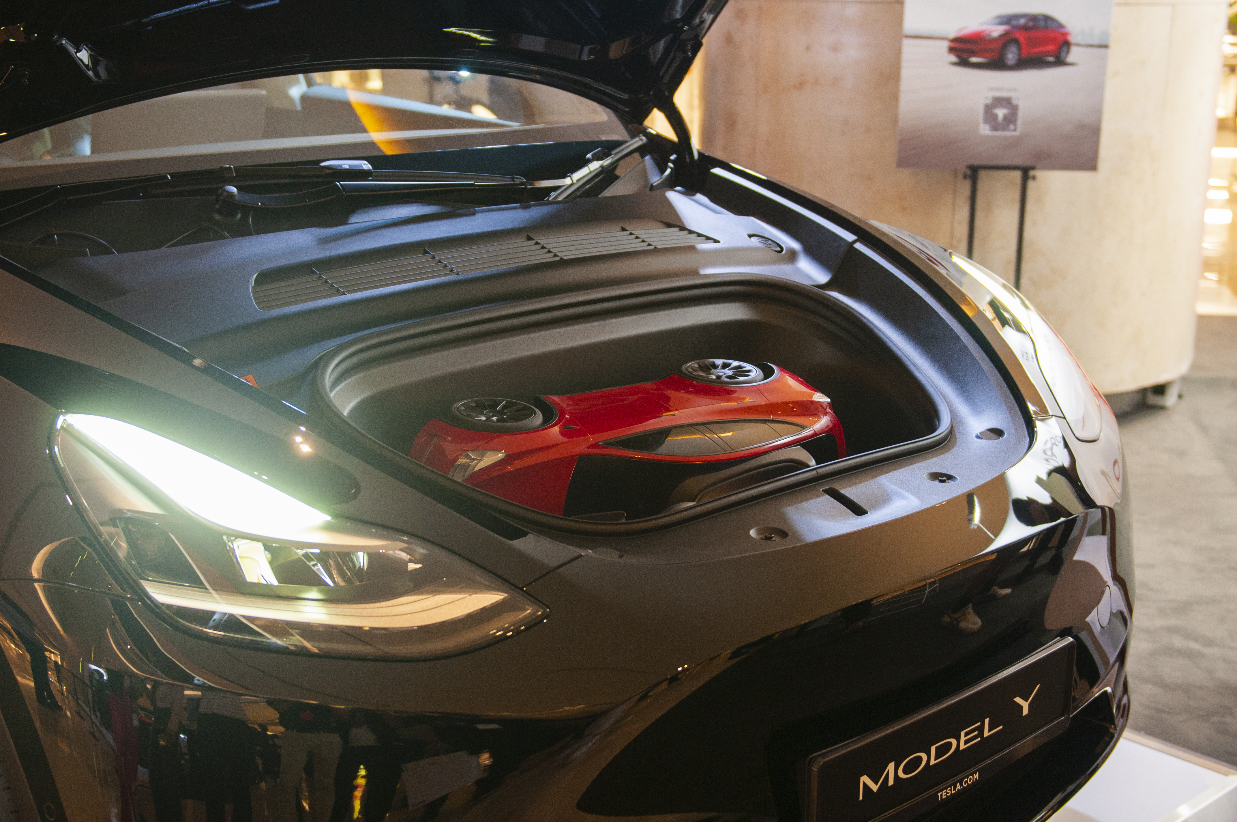 Editors%2 Fimages%2 F1657768895835 Model+Y Frunk