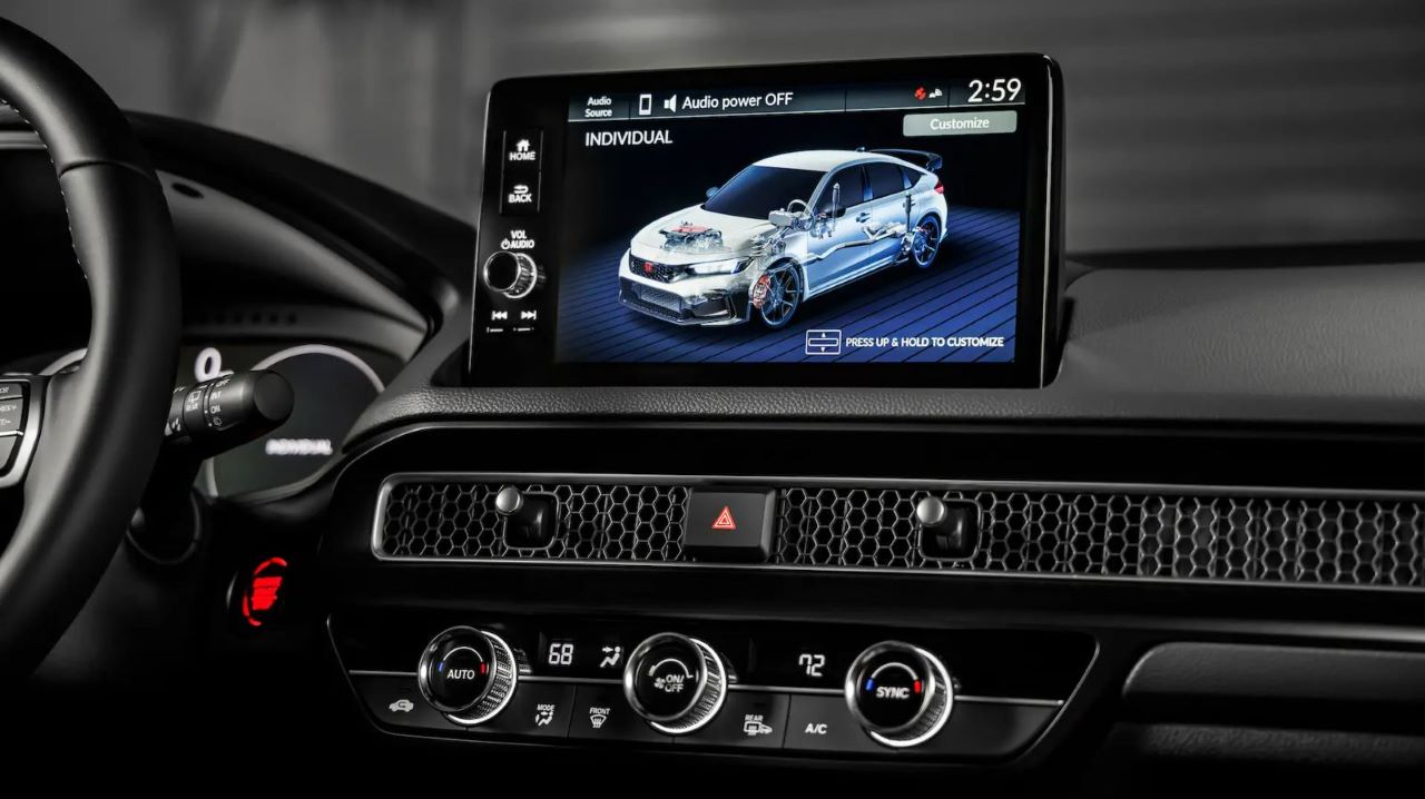 Editors%2 Fimages%2 F1658370189485 Civic+Type+R Infotainment+Display