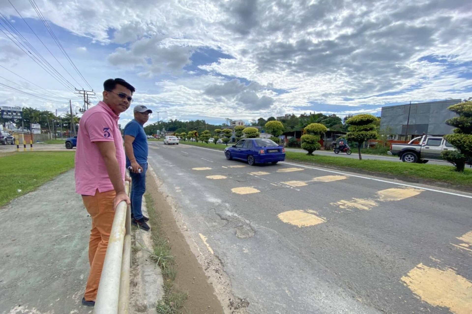 Editors%2 Fimages%2 F1663230477707 Azis Jamman Fixes Pothole Featured