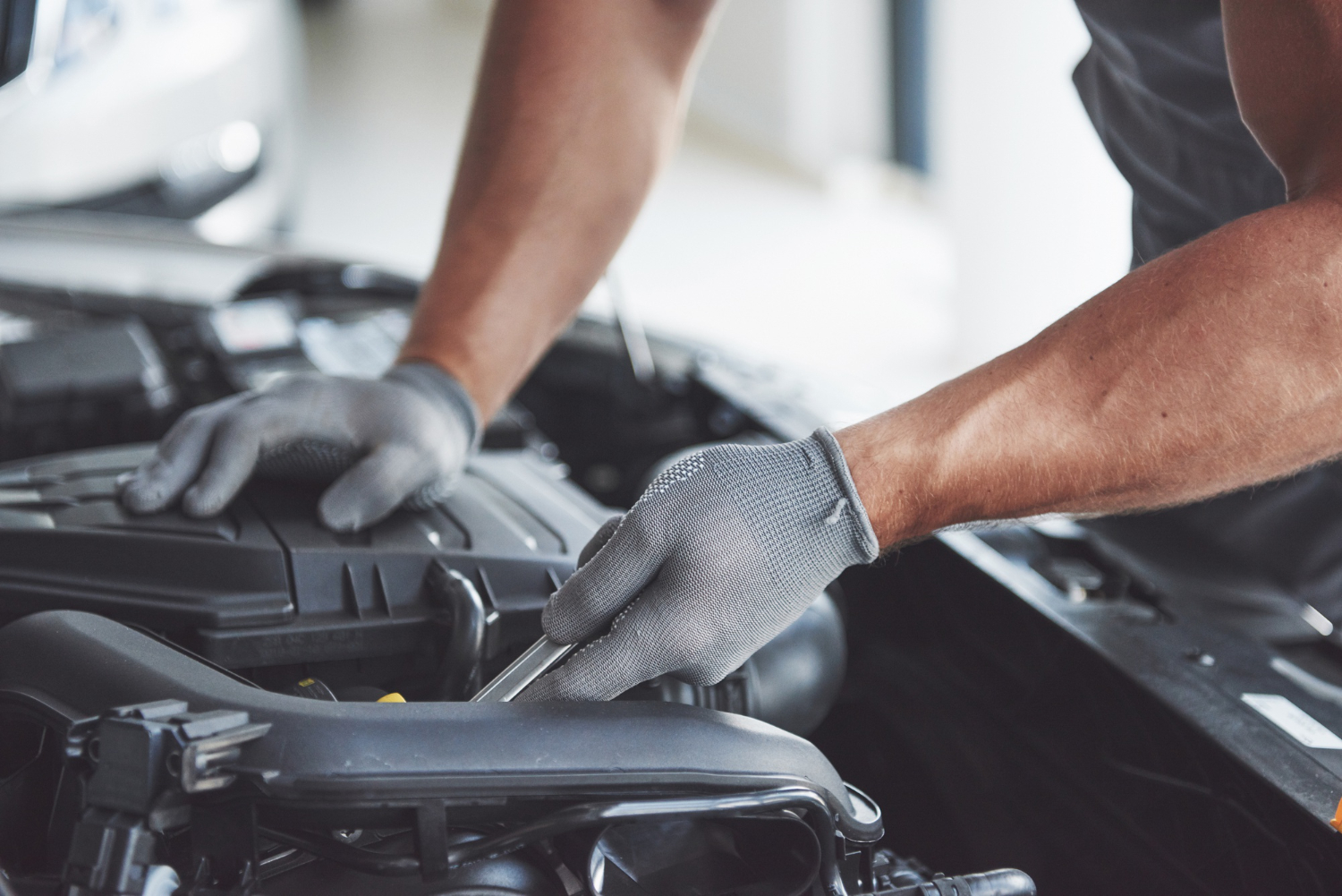 Editors%2 Fimages%2 F1663647053679 Auto Mechanic Working Garage Repair Service