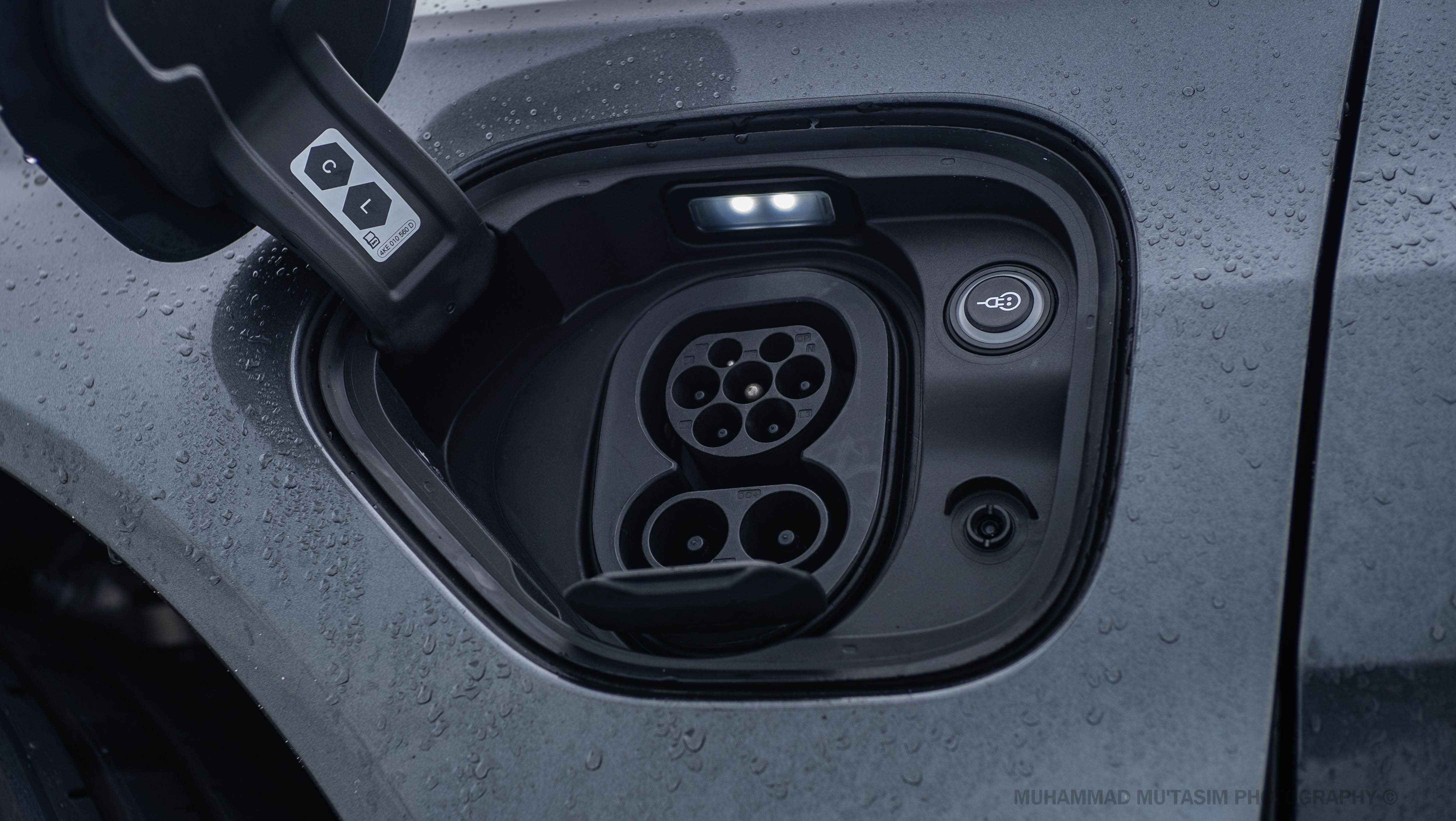 Editors%2 Fimages%2 F1665481523651 Charging+Port