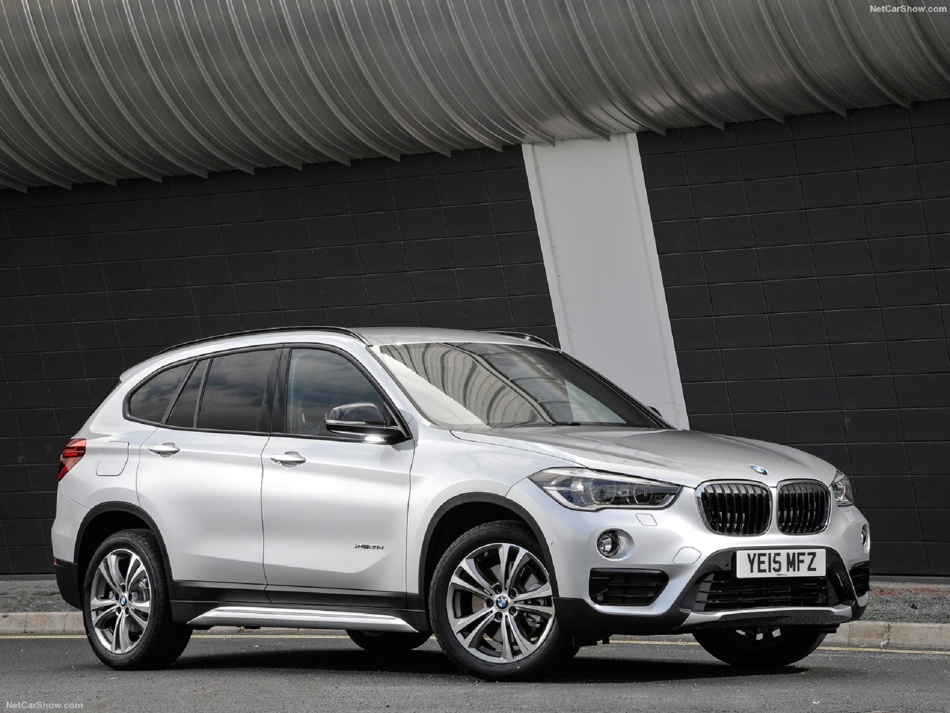 Editors%2 Fimages%2 F1668080847518 Bmw X1 Uk Version 2016 1600 03
