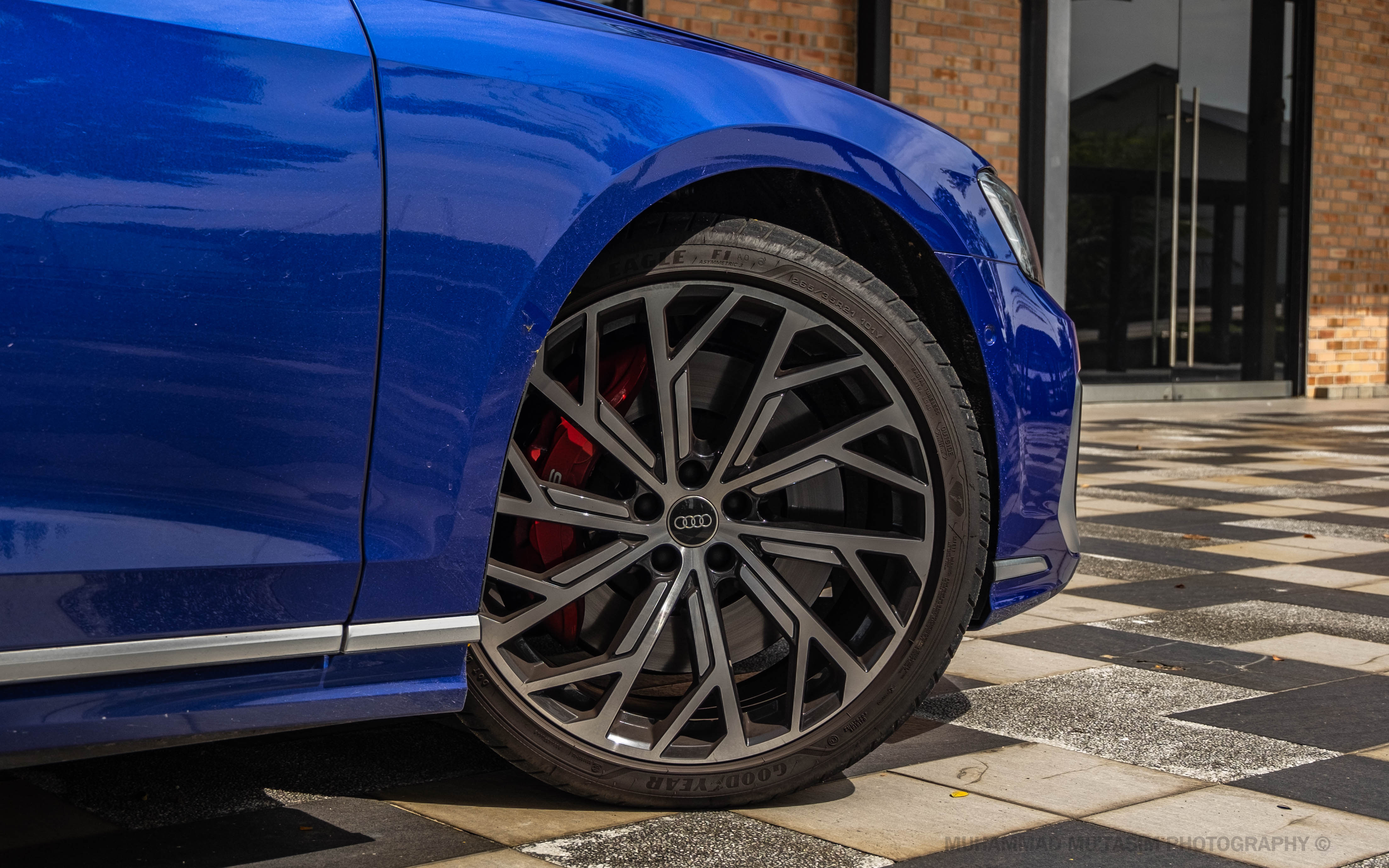 Editors%2 Fimages%2 F1669273387428 S8+Wheel+B