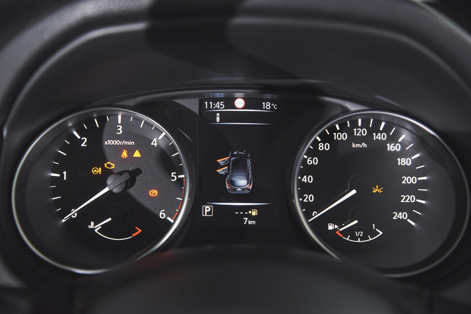 Editors%2 Fimages%2 F1687427400517 Luxury Car Interior