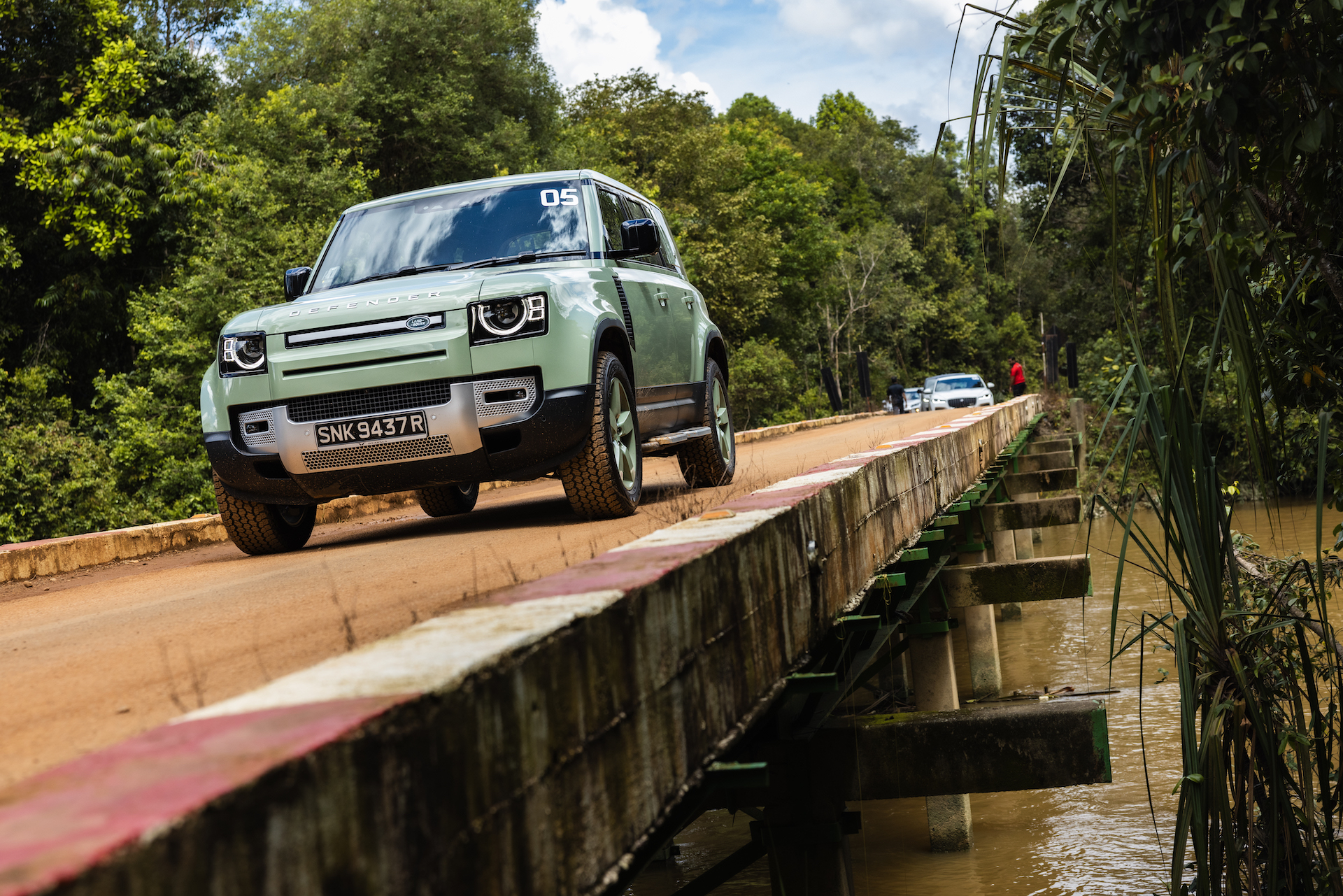 Editors%2 Fimages%2 F1690155663924 Defender Bridge