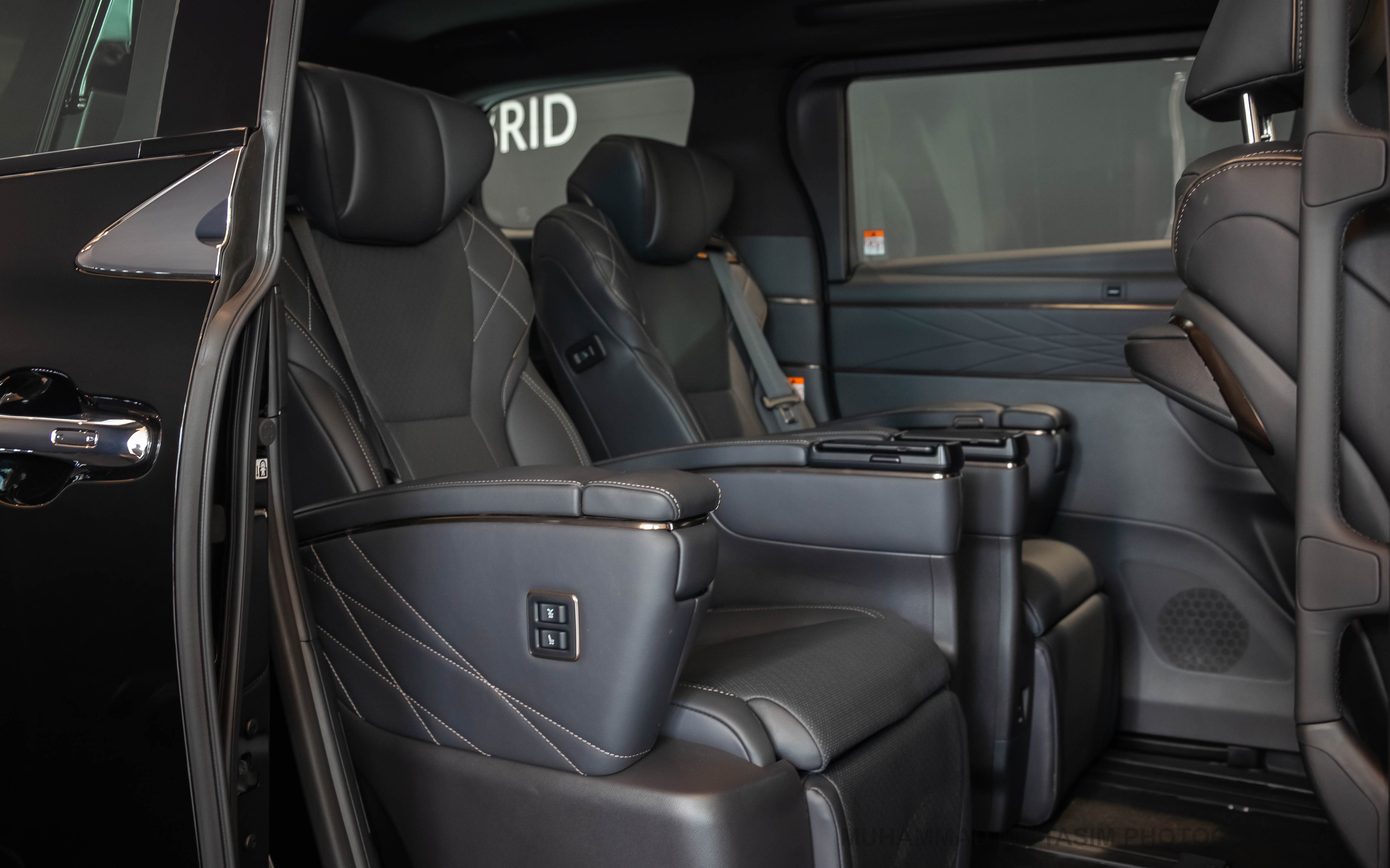 Editors%2 Fimages%2 F1695611281838 Vellfire 12