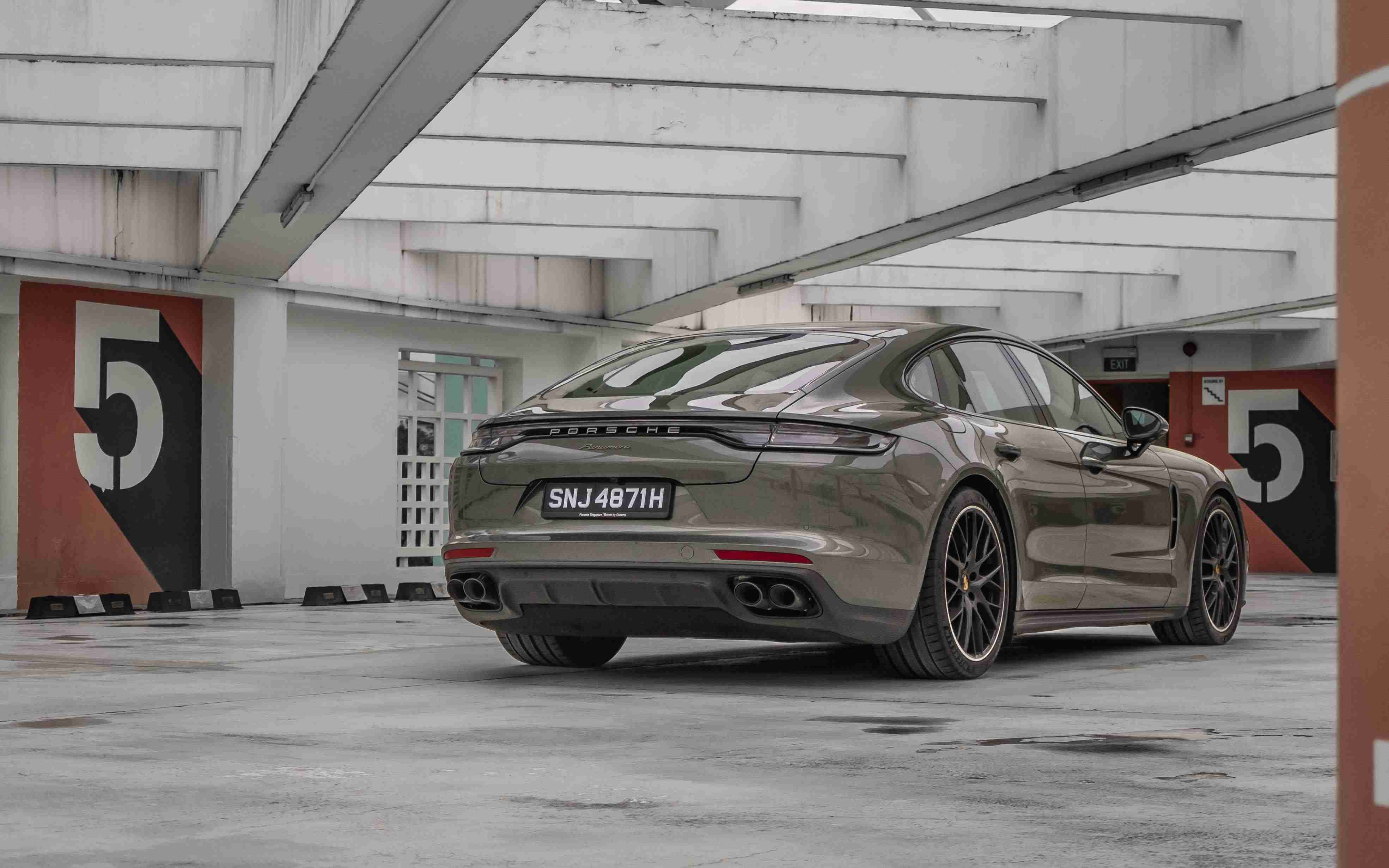 Editors%2 Fimages%2 F1697610076124 Panamera Featured1