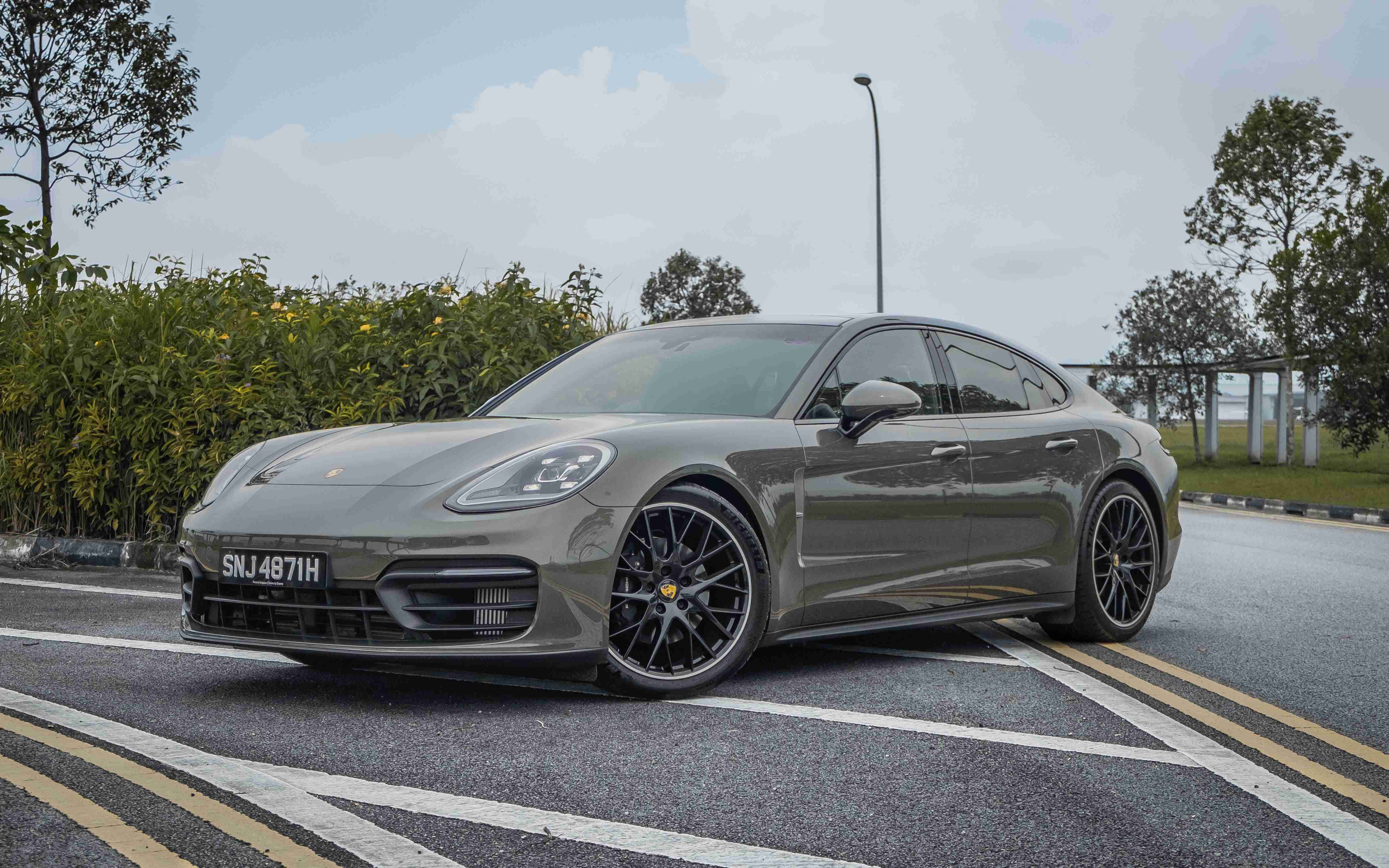 Editors%2 Fimages%2 F1697613221223 Panamera 1