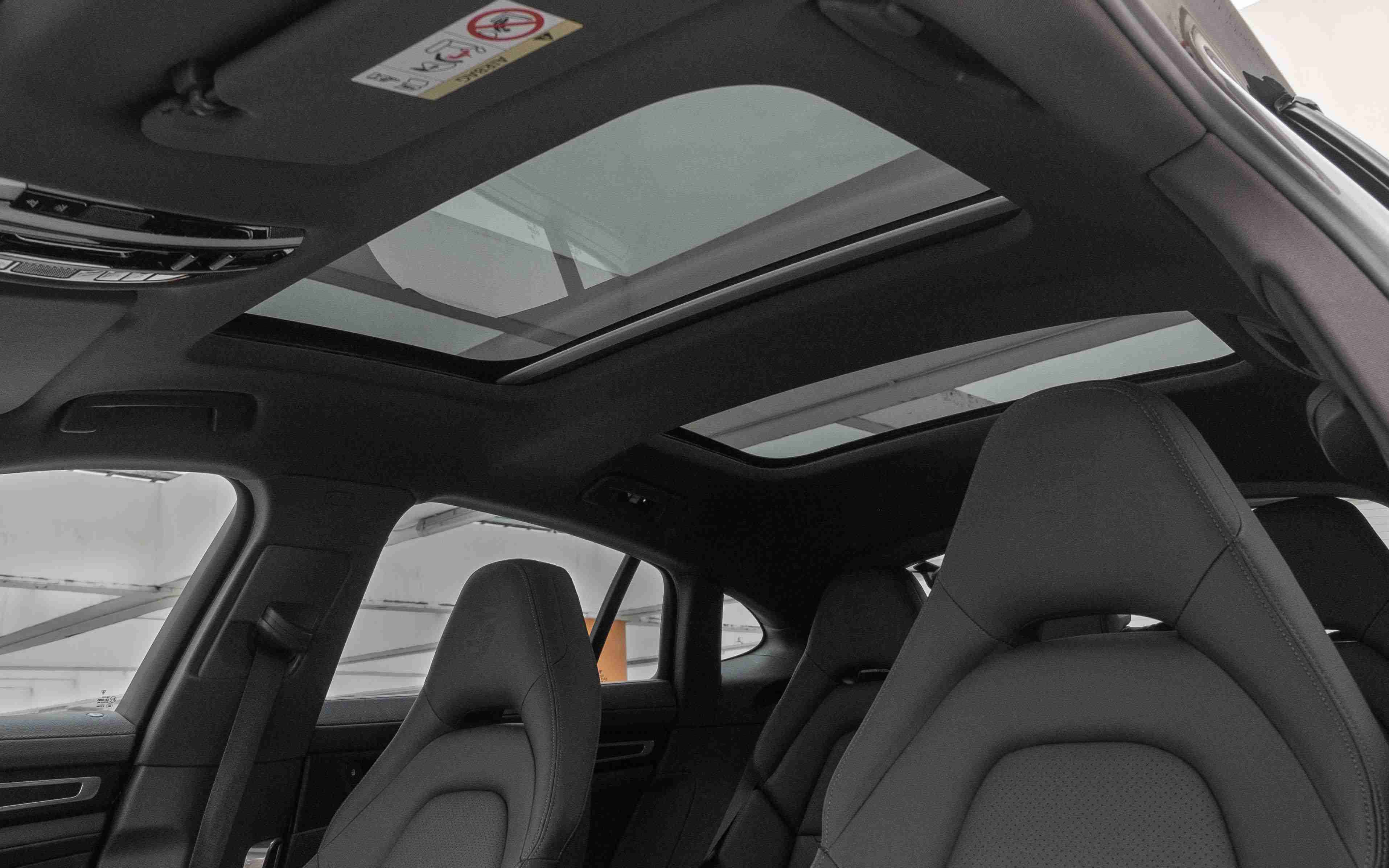 Editors%2 Fimages%2 F1697679232193 Panamera 12