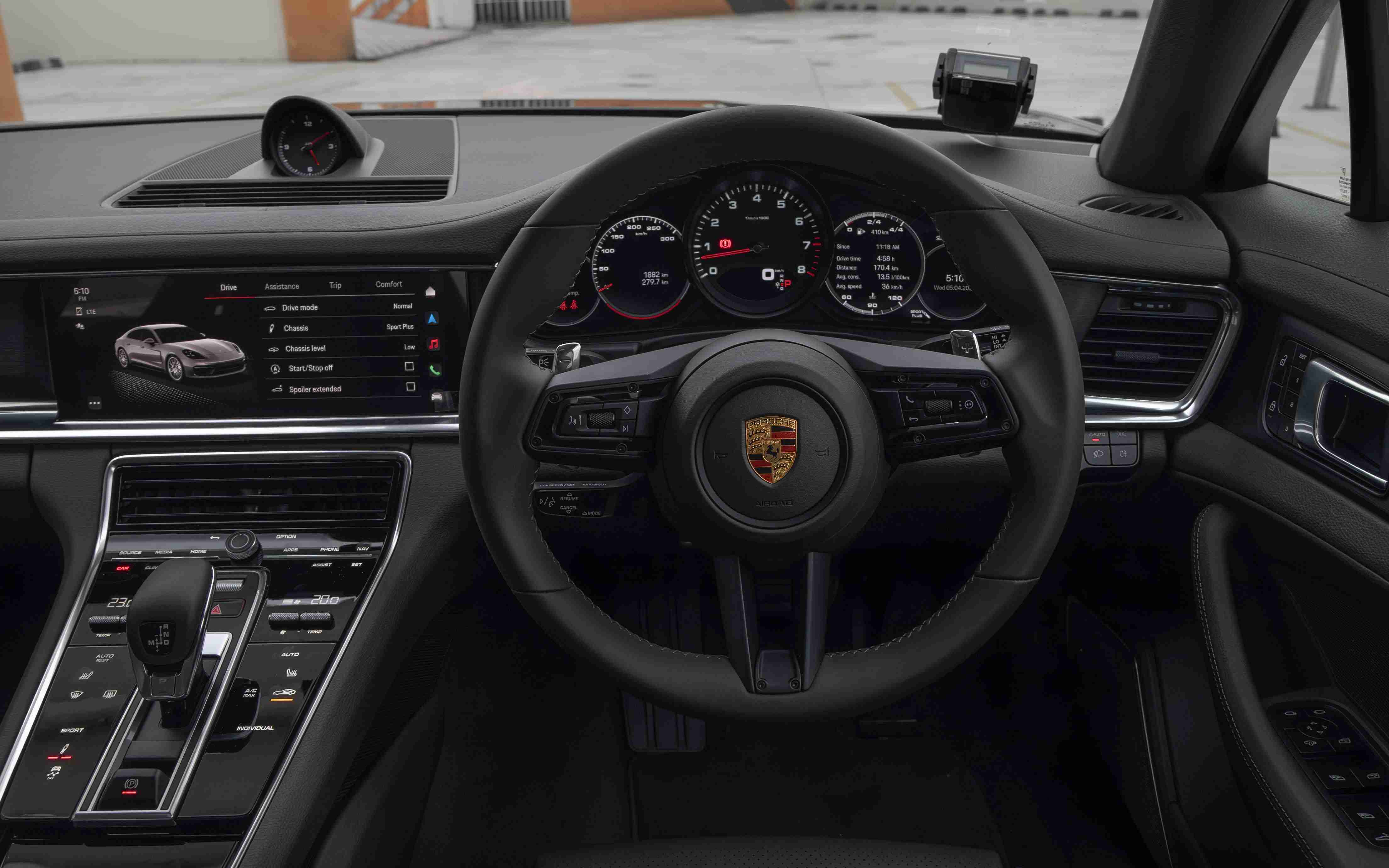 Editors%2 Fimages%2 F1697686470176 Panamera 10