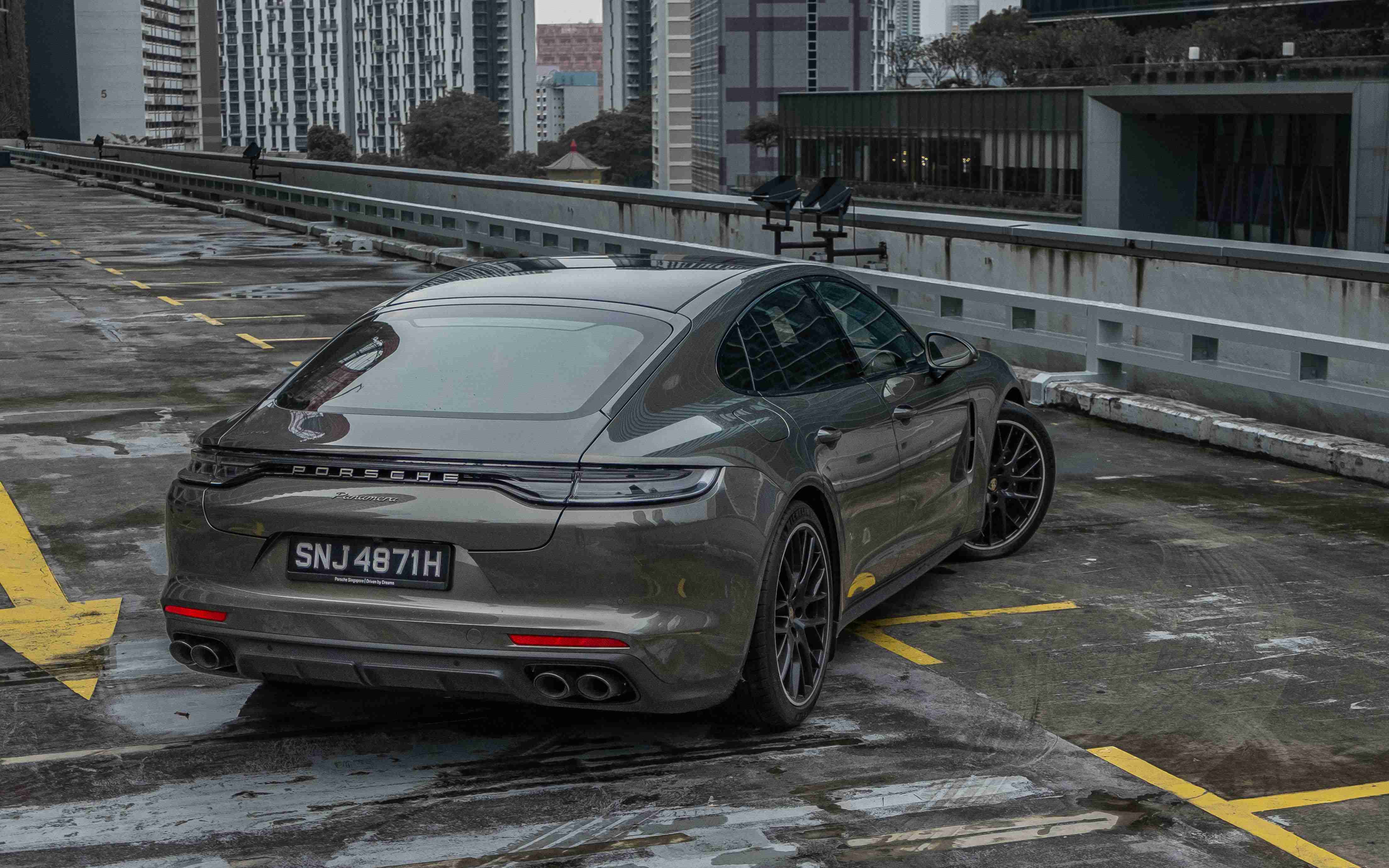 Editors%2 Fimages%2 F1697687516438 Panamera 6