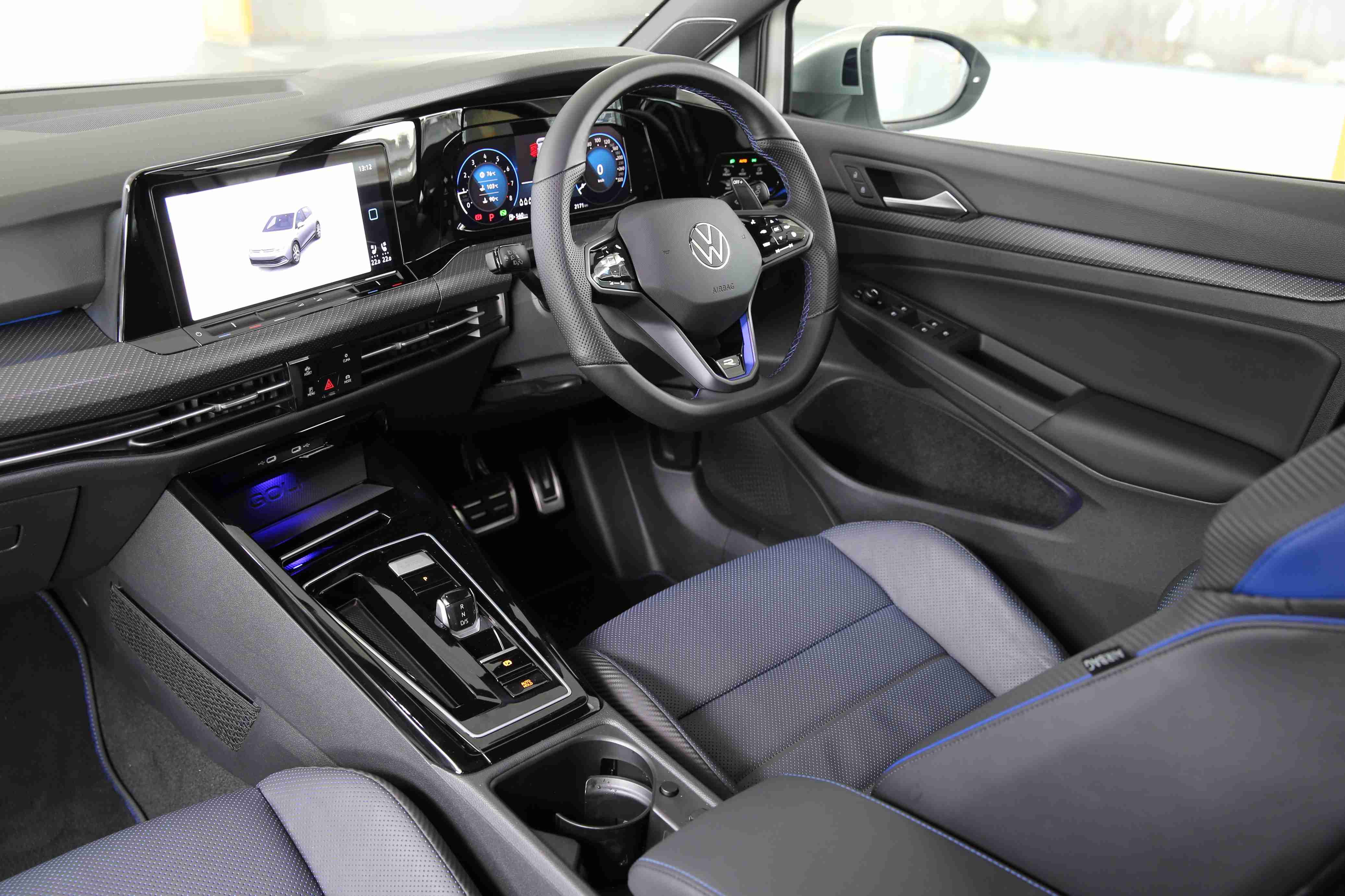 Editors%2 Fimages%2 F1700219426085 D38 V1396