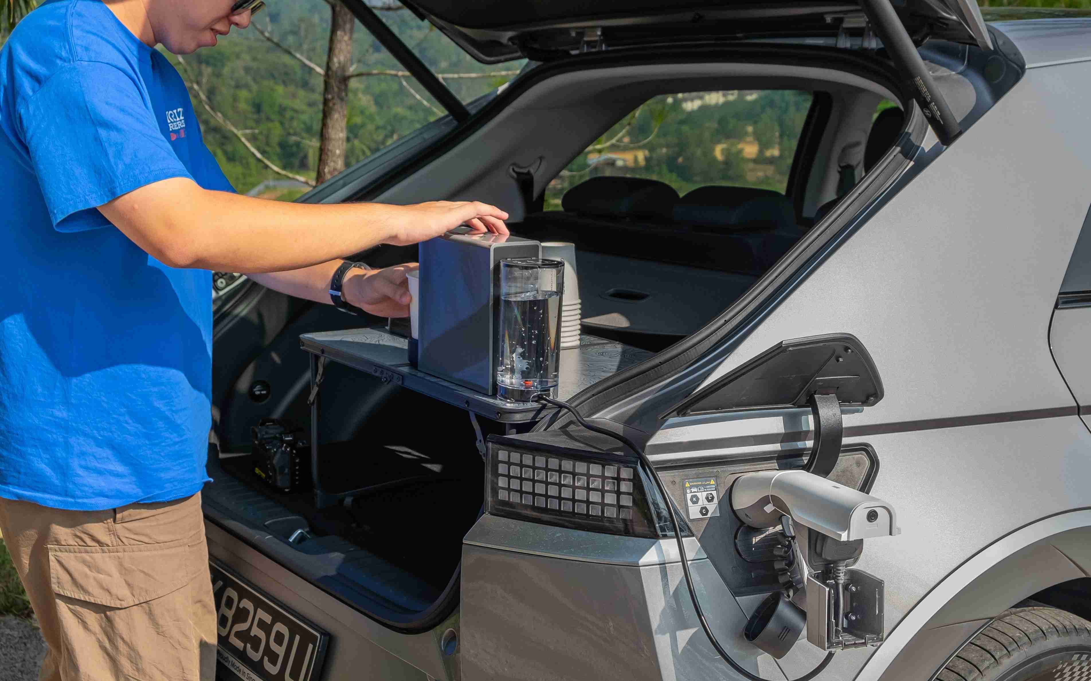 Editors%2 Fimages%2 F1701305324549 Ioniq+5 6 Fotor