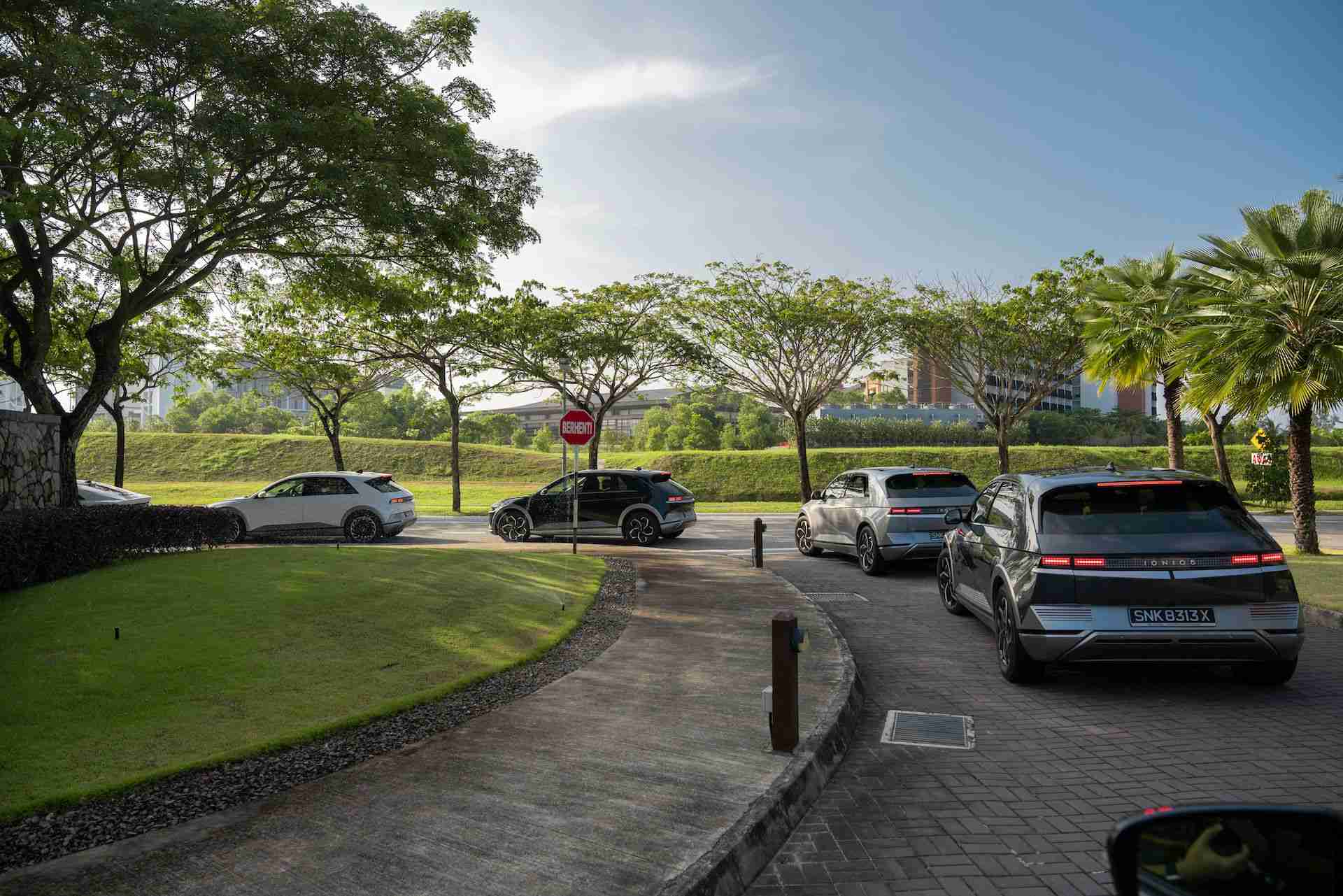 Editors%2 Fimages%2 F1701305738776 Ioniq+5 M Fotor