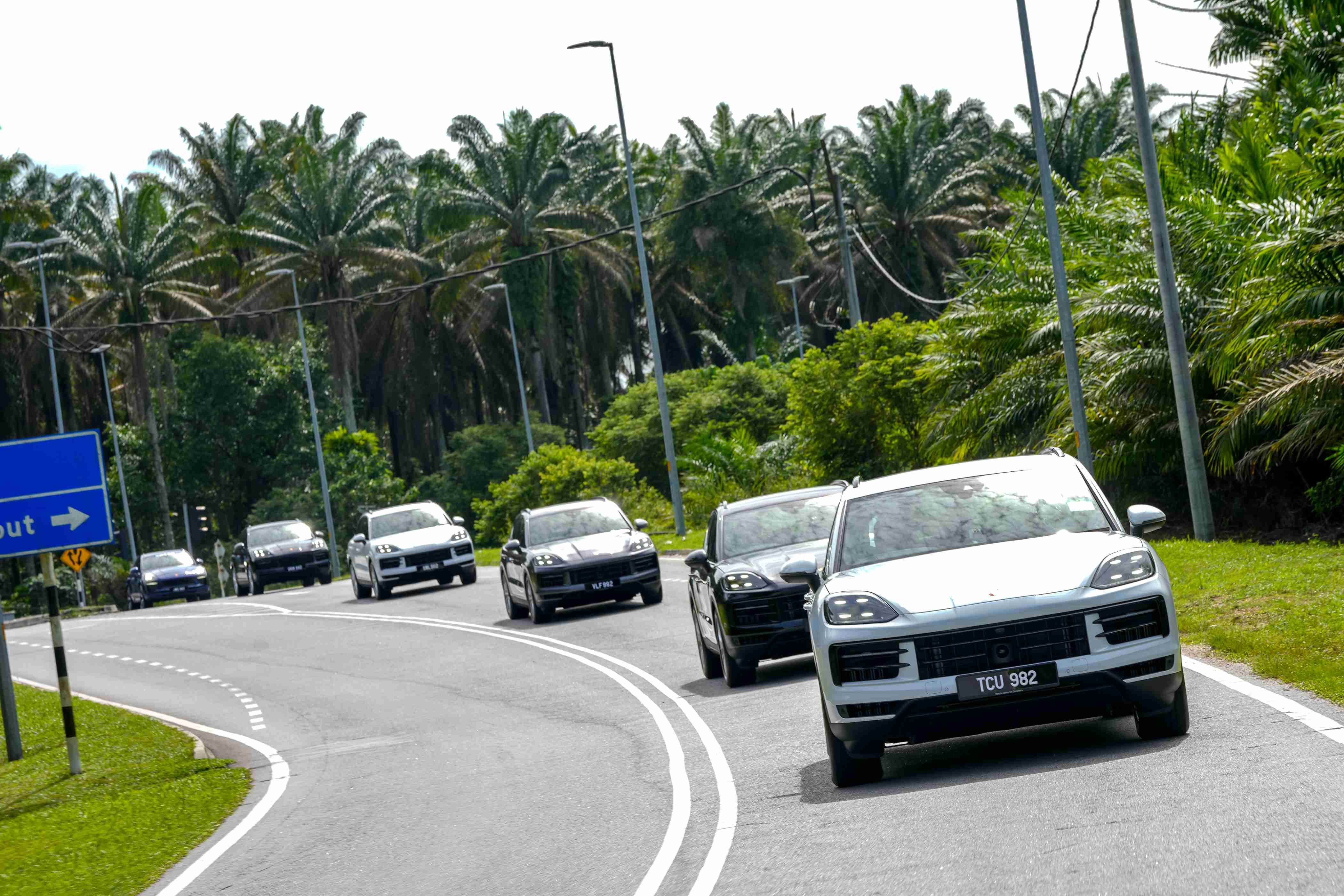 Editors%2 Fimages%2 F1701931234338 The+Cayennes+Made+Their+Way+For+Snaking+Hillside+B Roads+Bisecting+Lush+Scenes+Of+Greenery