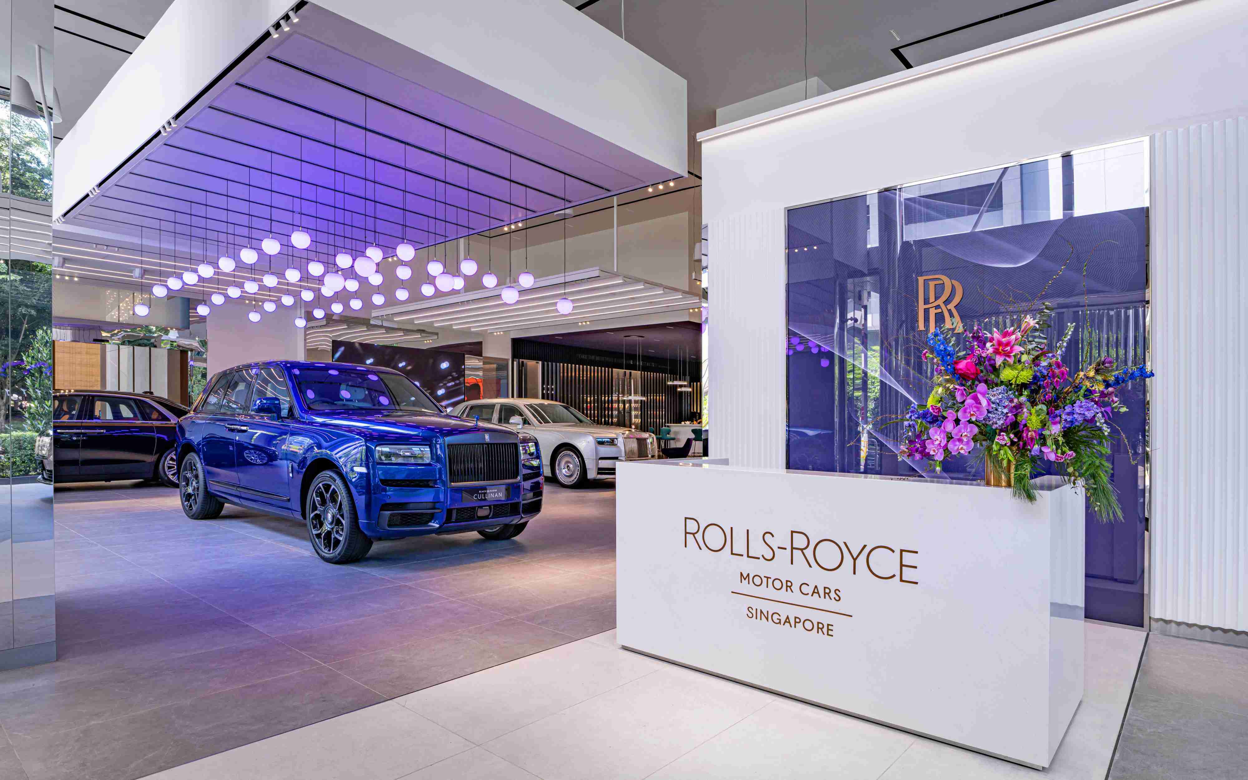 Editors%2 Fimages%2 F1702612088894 Rolls Royce+Motor+Cars+Sg+Showroom+ +Reception+ +Credit +Eurokars+Group Fotor