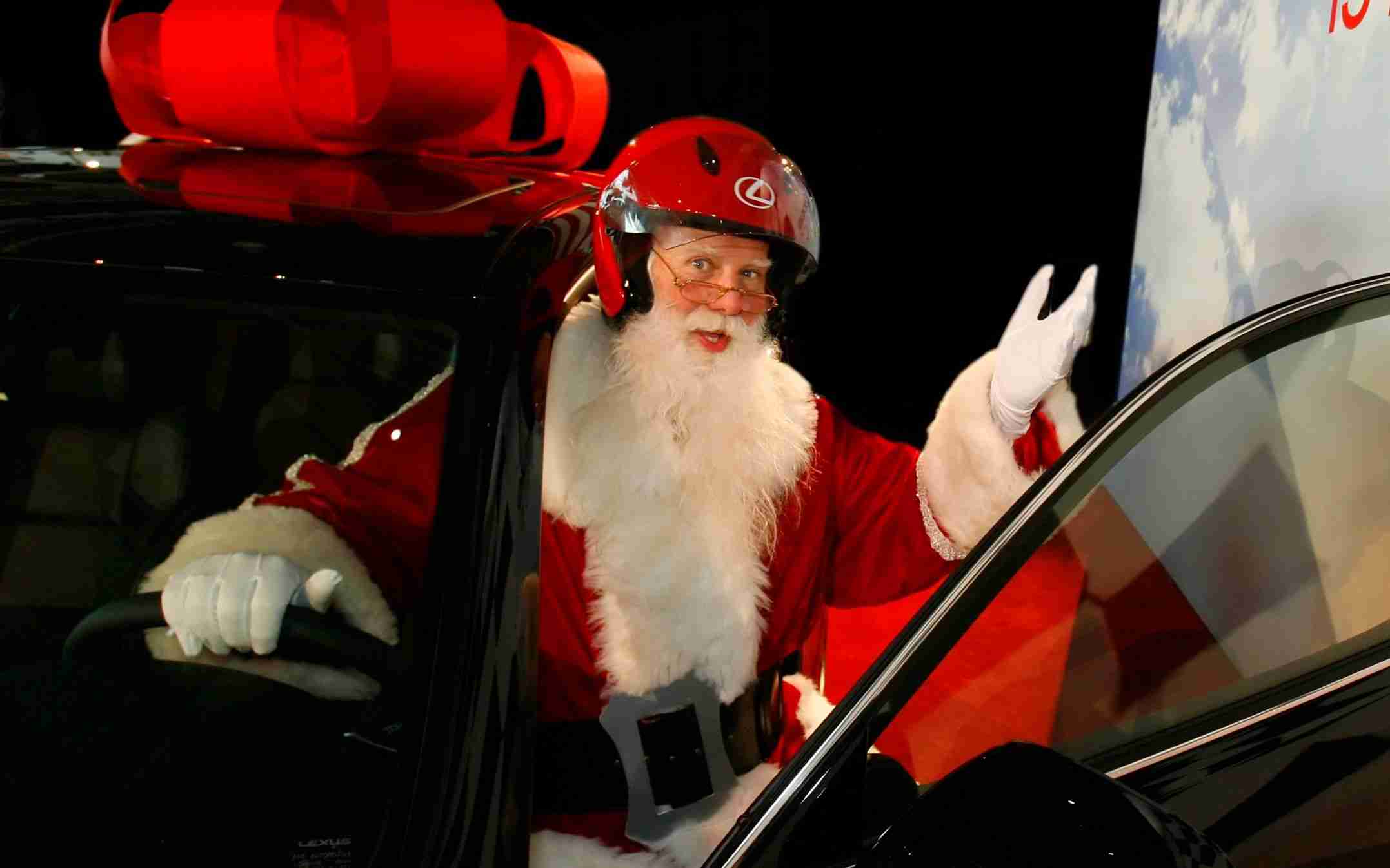 Editors%2 Fimages%2 F1703331582604 Motormouth+Santa+Claus+Should+Retire+His+Reindeer+And+Get+Horsepower+Instead+ +Featured