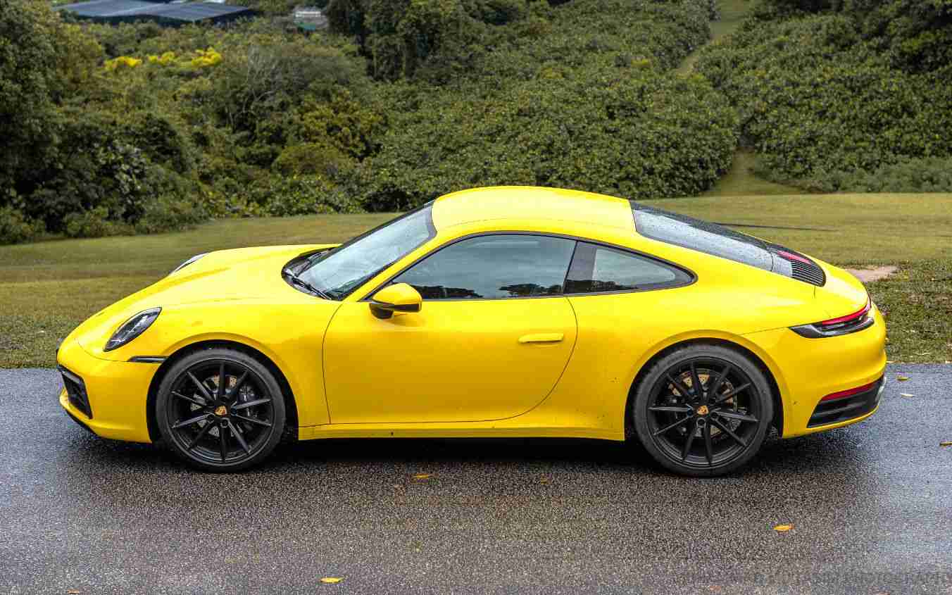 Editors%2 Fimages%2 F1703566964214 Coty+2023+Winner+Performance+Coupe Cabriolet+ +Porsche+911+Carrera+%28992%29