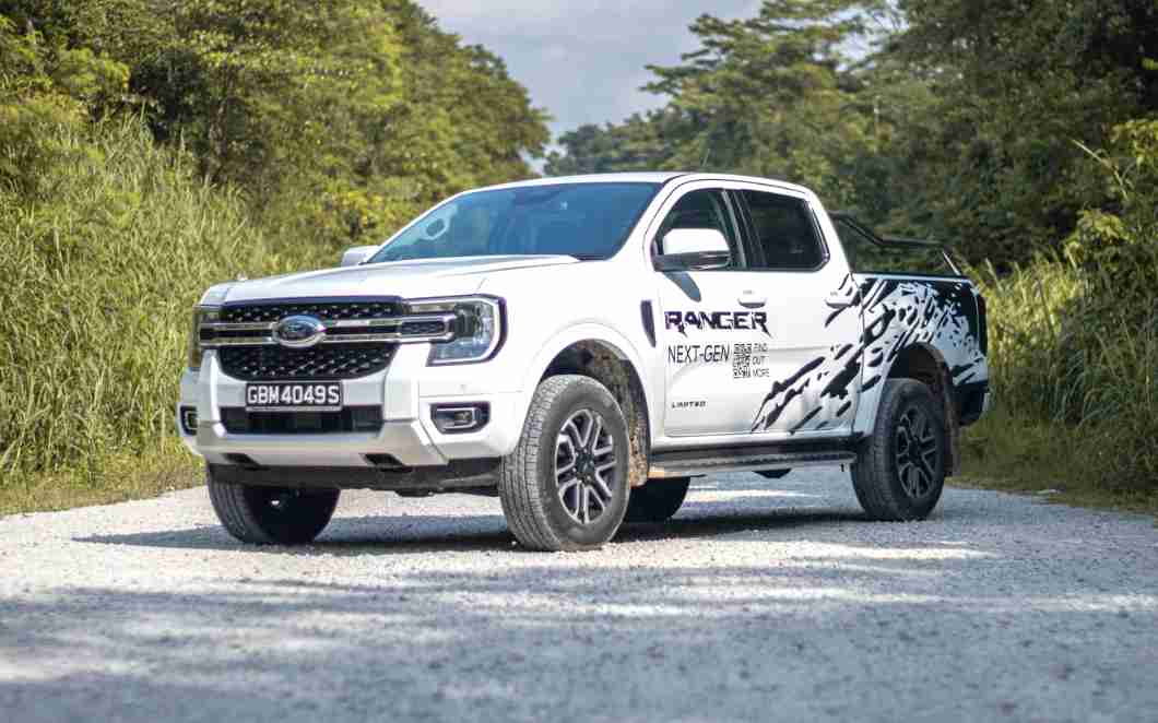 Editors%2 Fimages%2 F1703575738652 Coty+2023+Winner+Commercial+Vehicle+ +Ford+Ranger