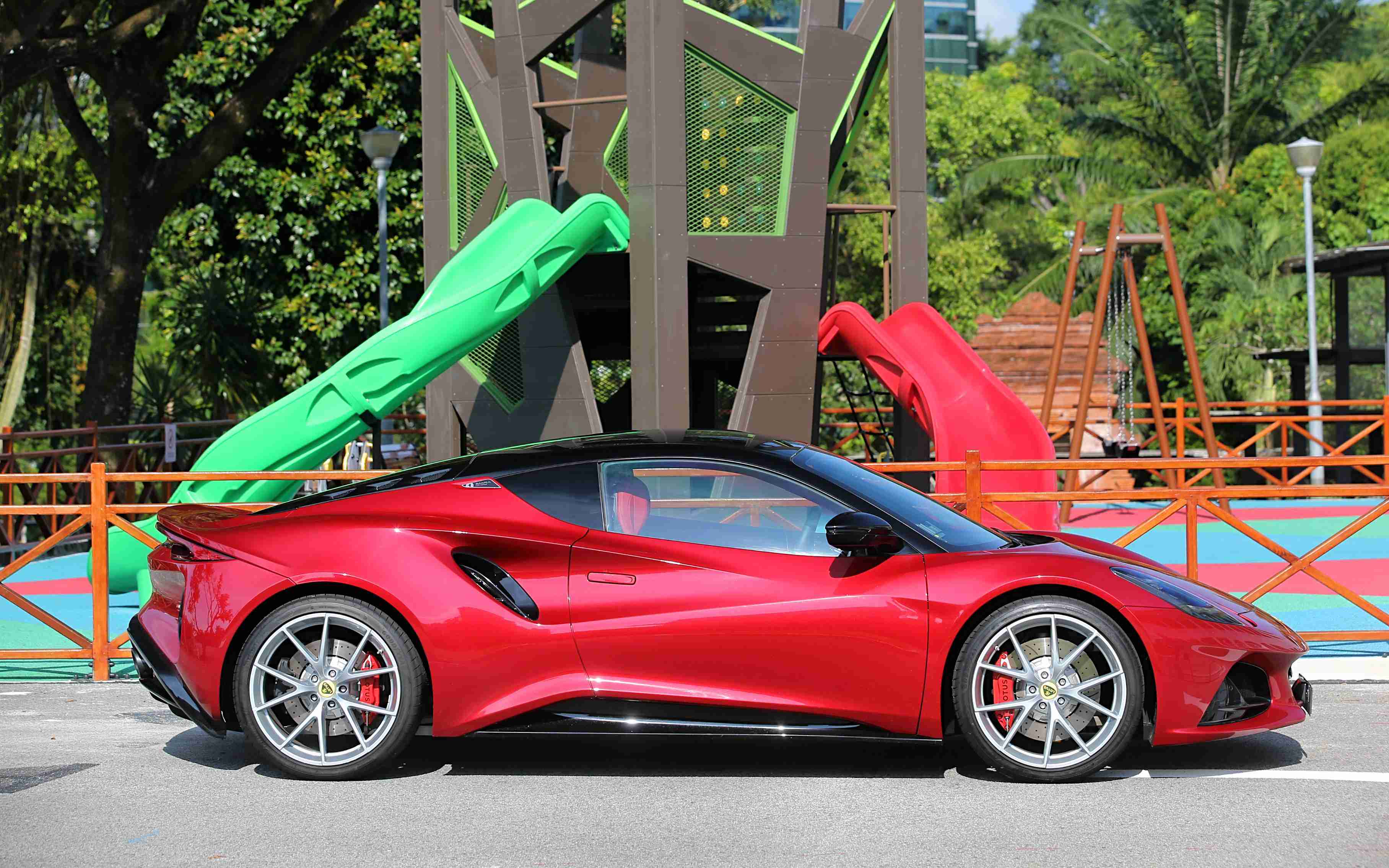 Editors%2 Fimages%2 F1703769635118 M Review+Lotus+Emira+V6+First+Edition+ +Featured