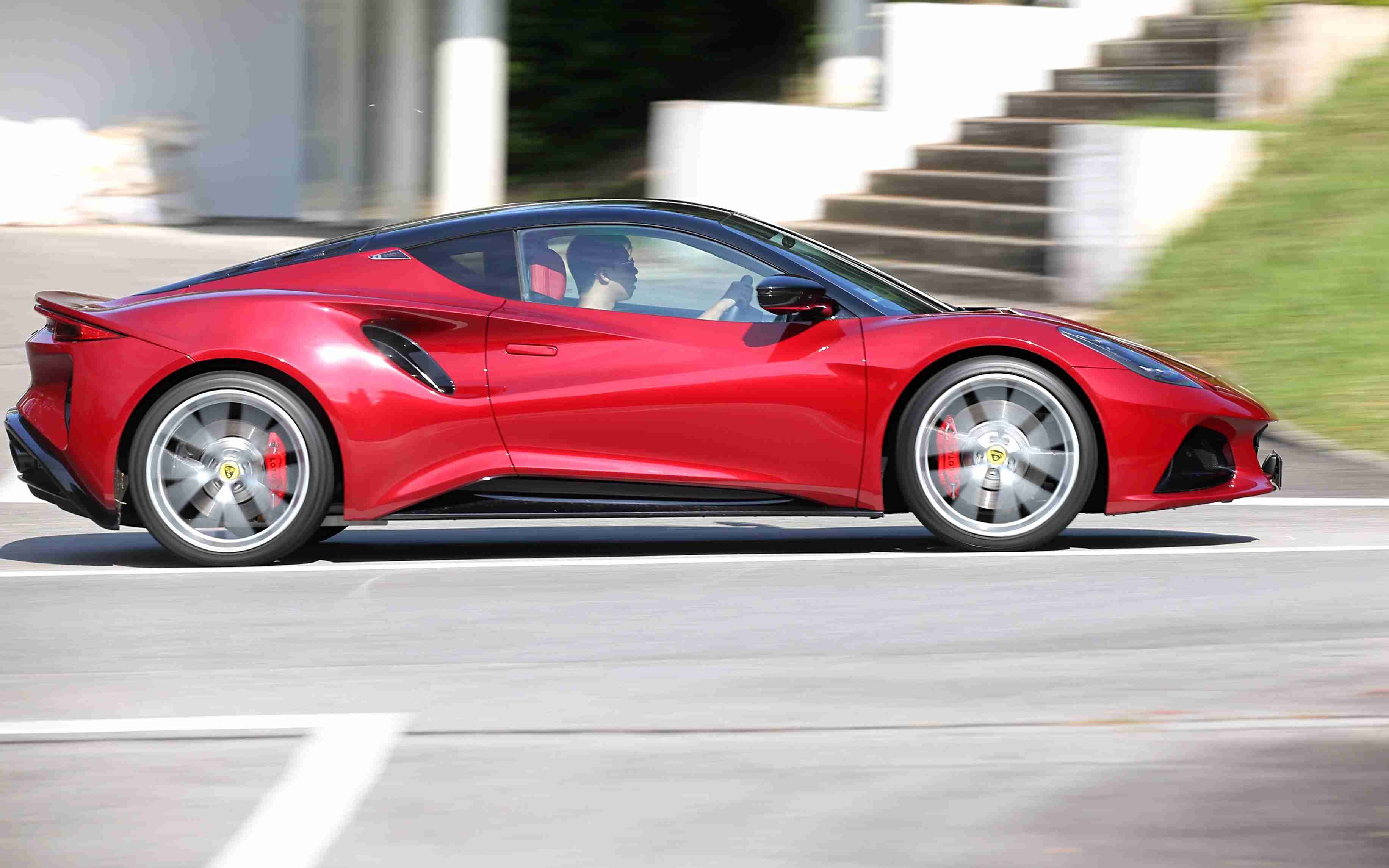 Editors%2 Fimages%2 F1703770406809 D38 V0993 Fotor