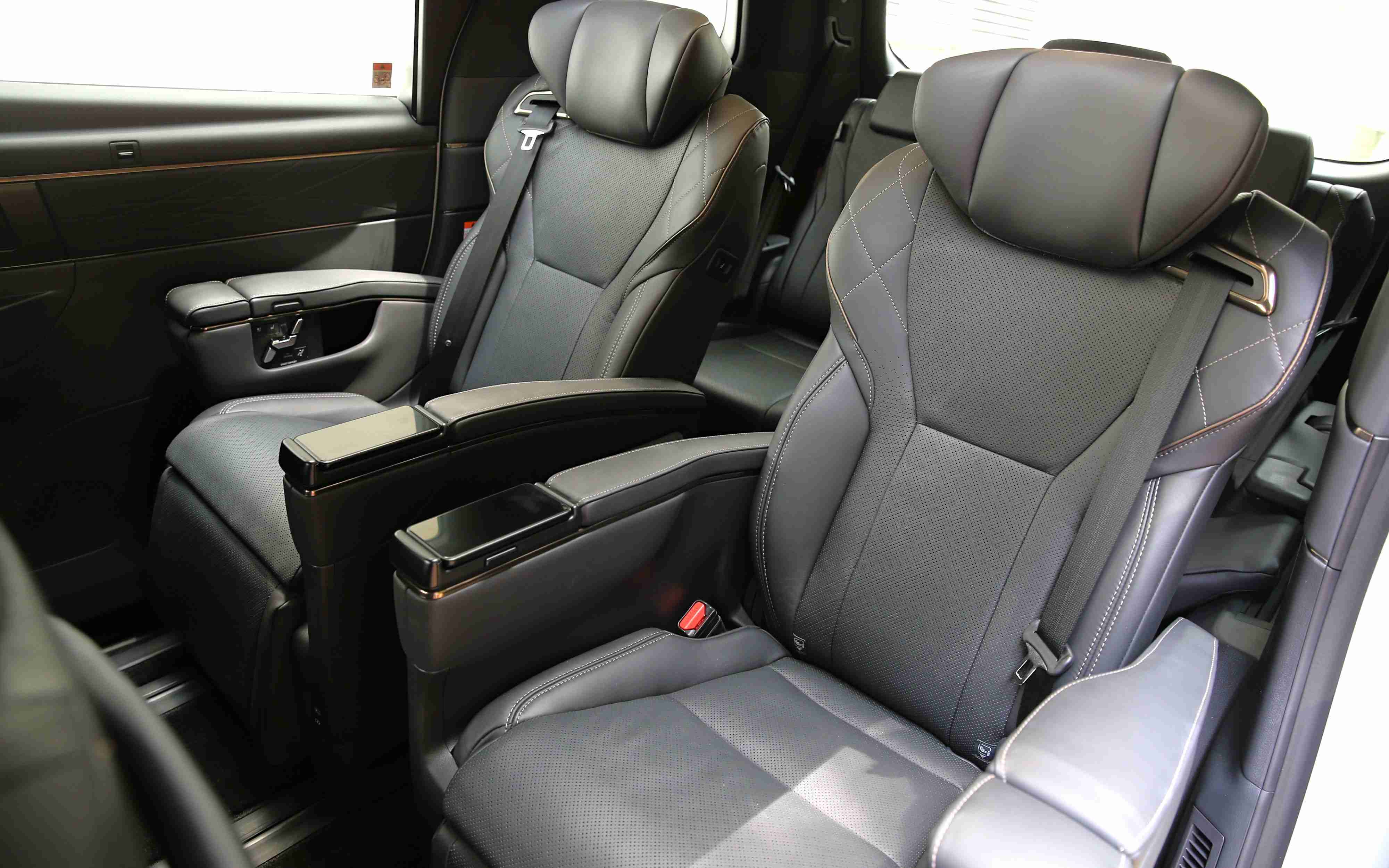 Editors%2 Fimages%2 F1703942079688 D38 V1362 Fotor