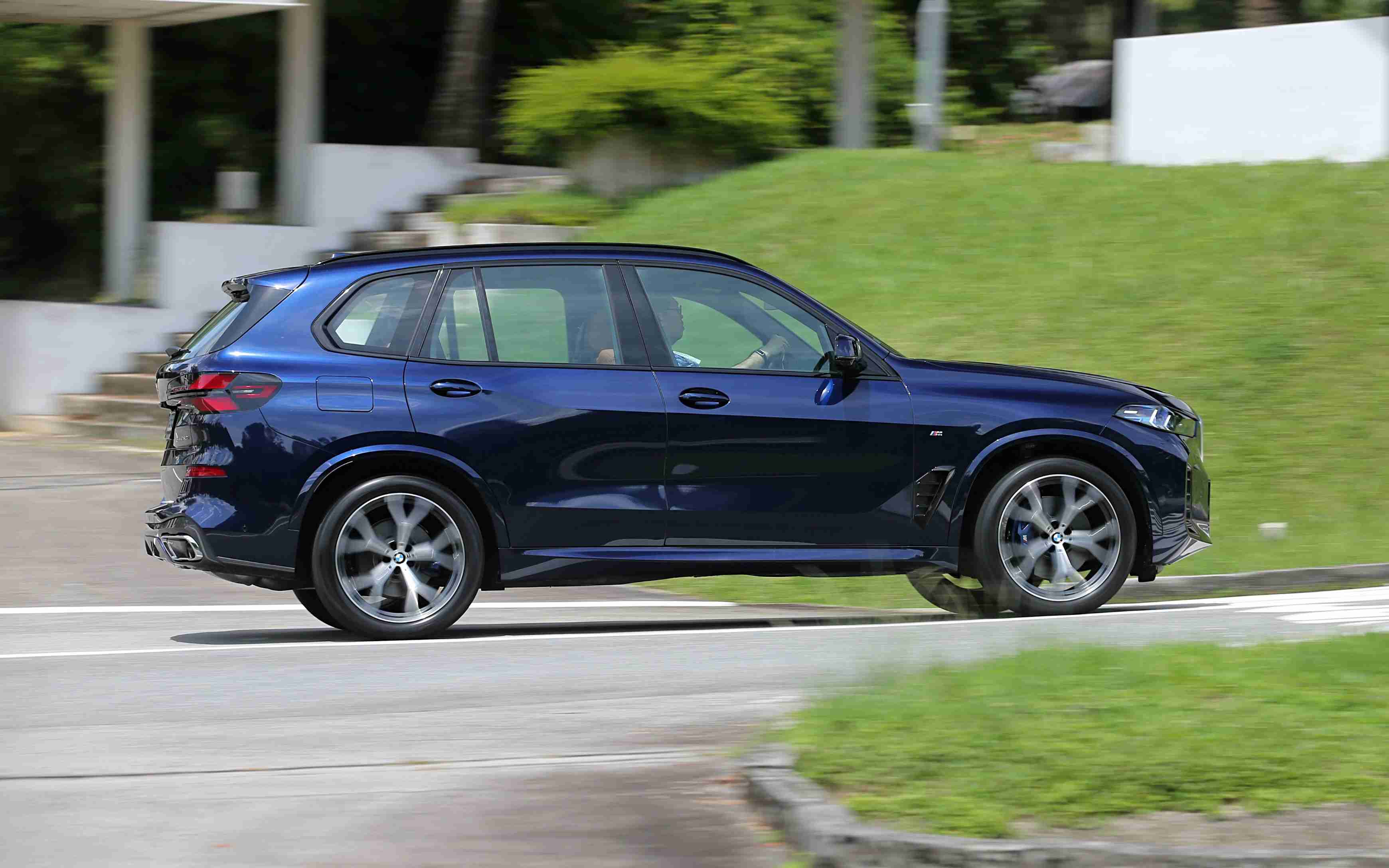 Editors%2 Fimages%2 F1705739666567 D38 V1866 Fotor