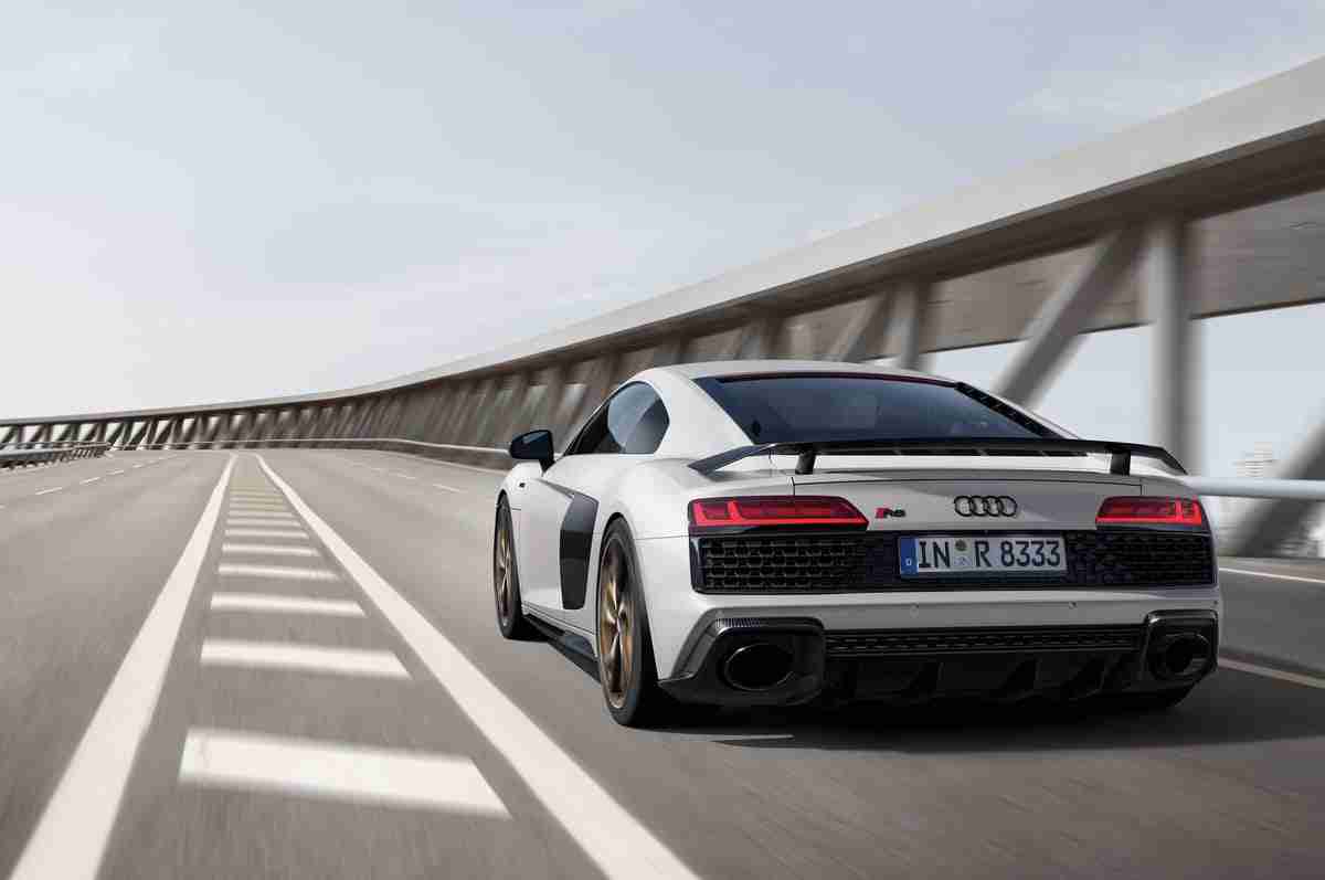 Editors%2 Fimages%2 F1705918380130 Audi R8 Coupe Japan Final Edition 2