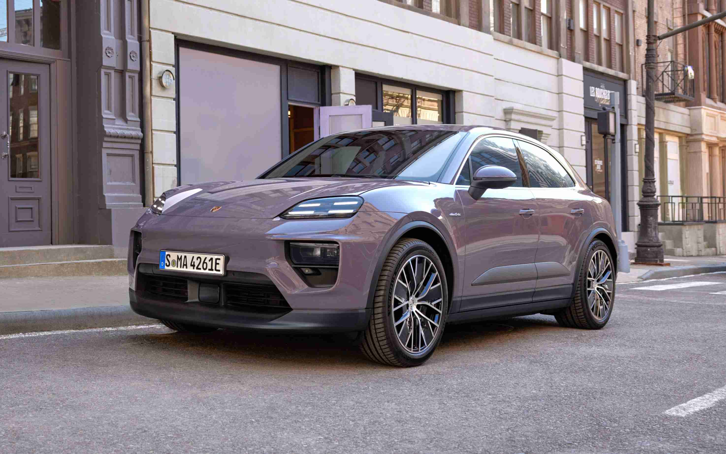 Editors%2 Fimages%2 F1706235440051 Macan 4 1 Fotor