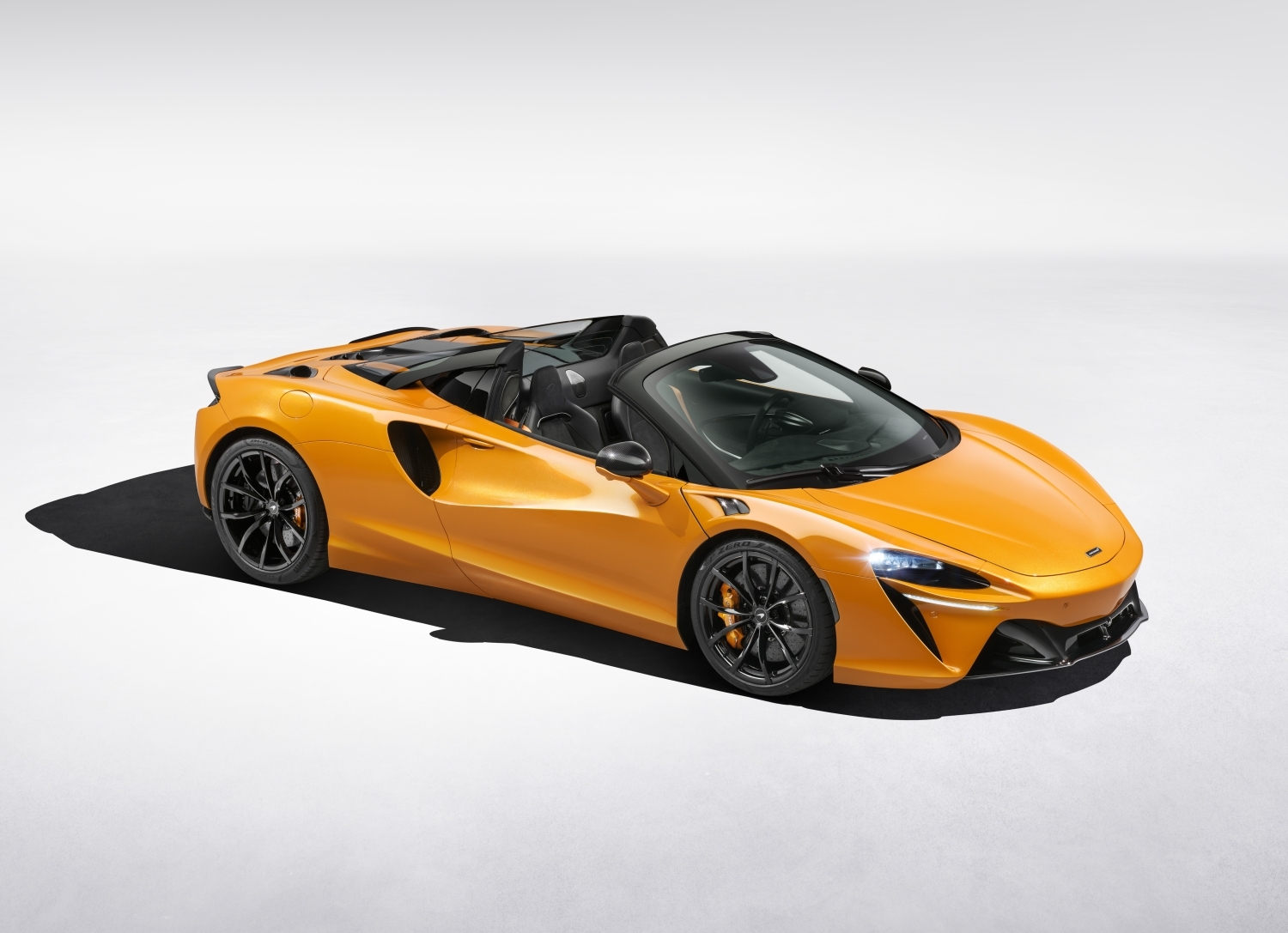 Editors%2 Fimages%2 F1709023375886 Mclaren Launches The New Artura Spider A Hybrid Convertible Supercar With 690hp And Does 330kmh Featured