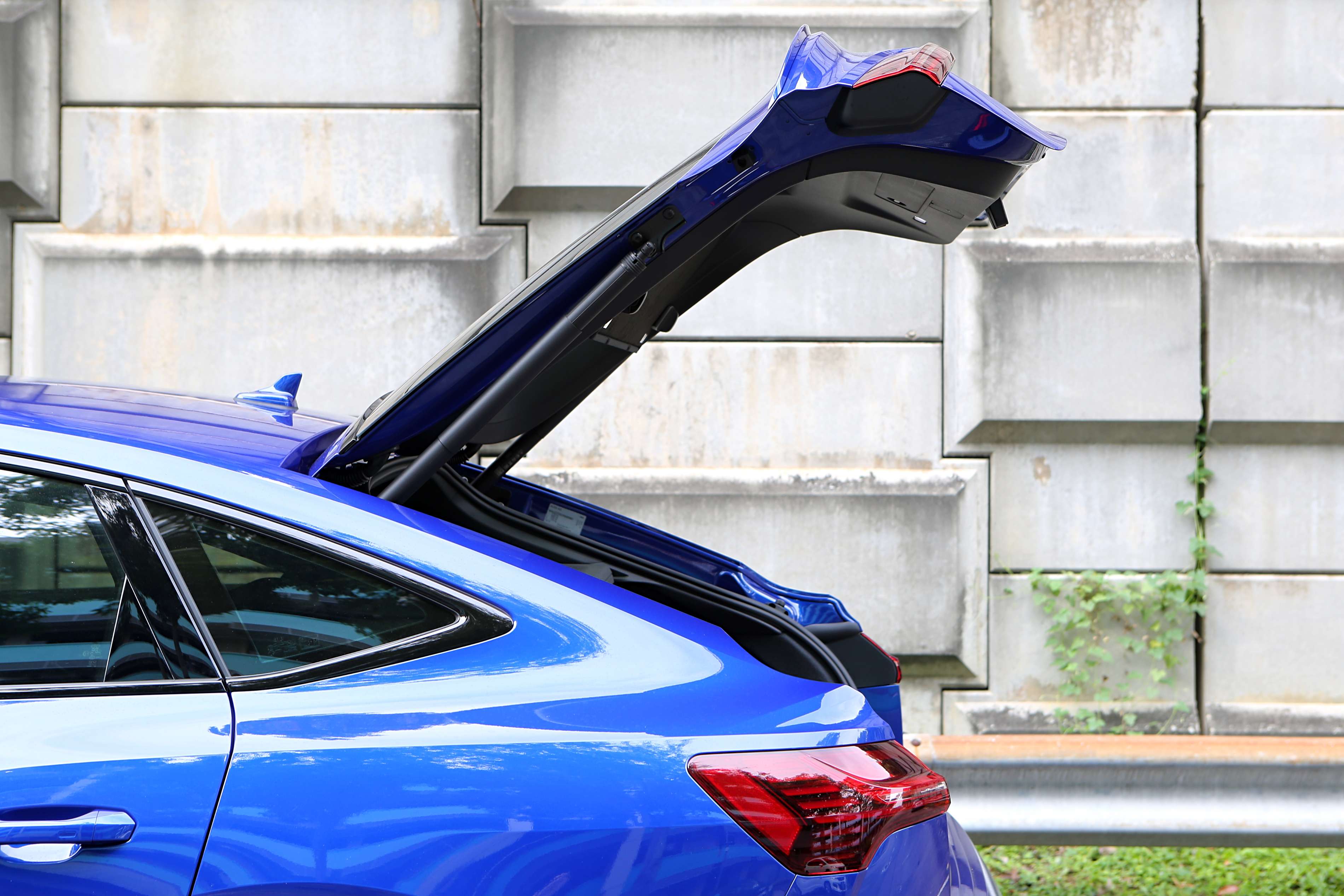 Editors%2 Fimages%2 F1709272461121 D38 V2684 Fotor