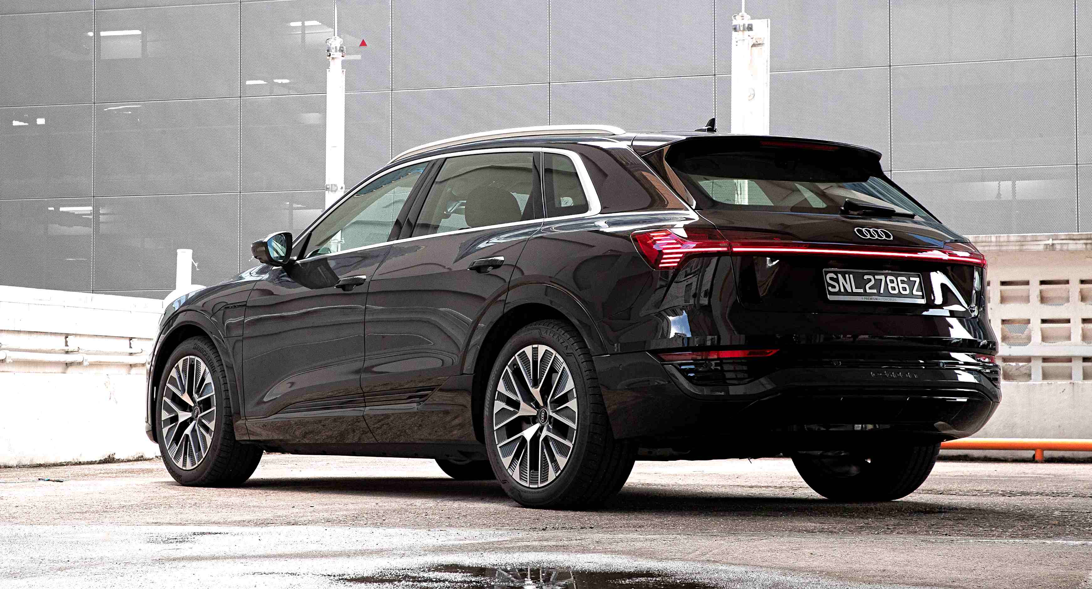 Editors%2 Fimages%2 F1709301005508 B48 I3245 Fotor