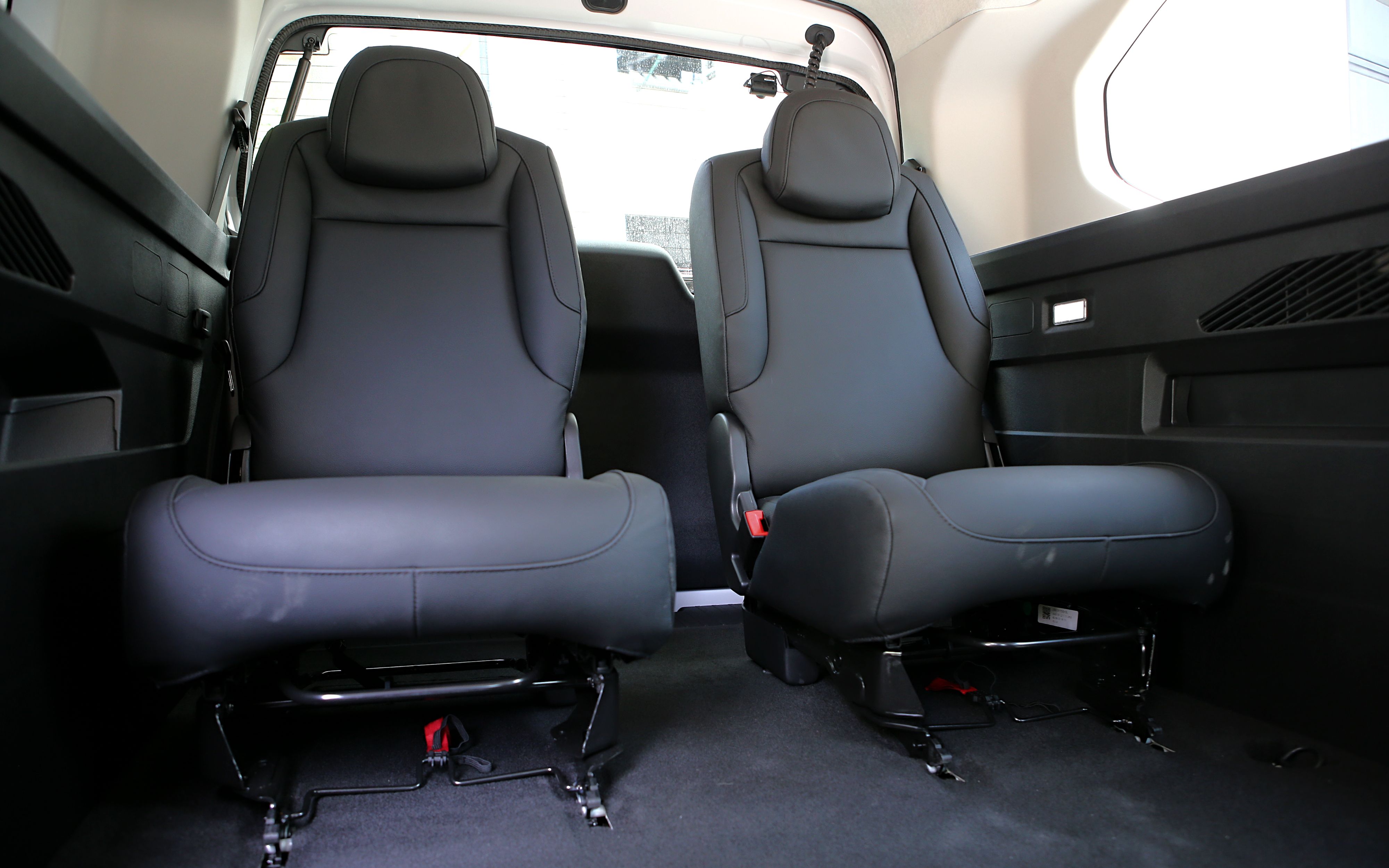 Editors%2 Fimages%2 F1710494979339 D38 V3432 Fotor