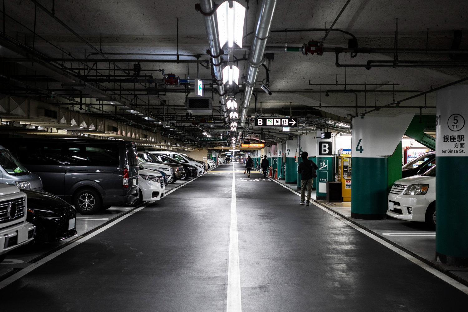 Editors%2 Fimages%2 F1712135781003 Hallway Garage