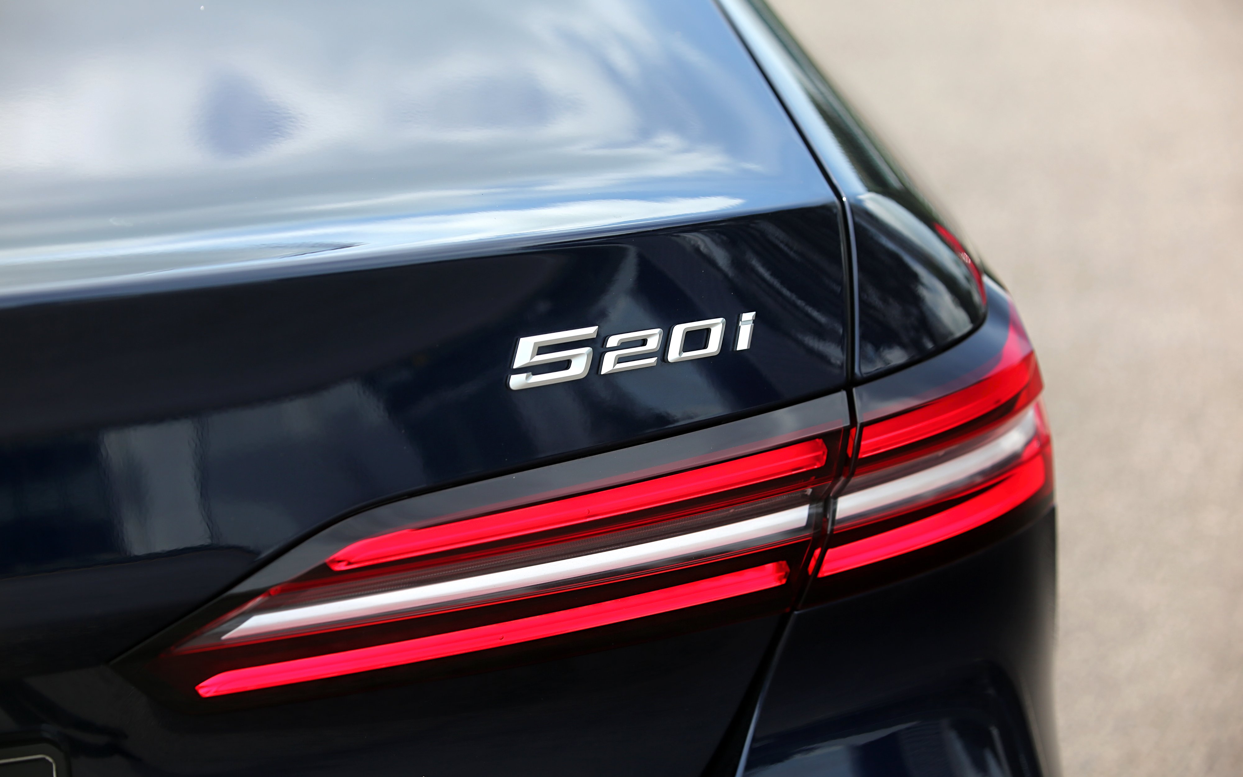 Editors%2 Fimages%2 F1712500760416 D38 V2266 Fotor