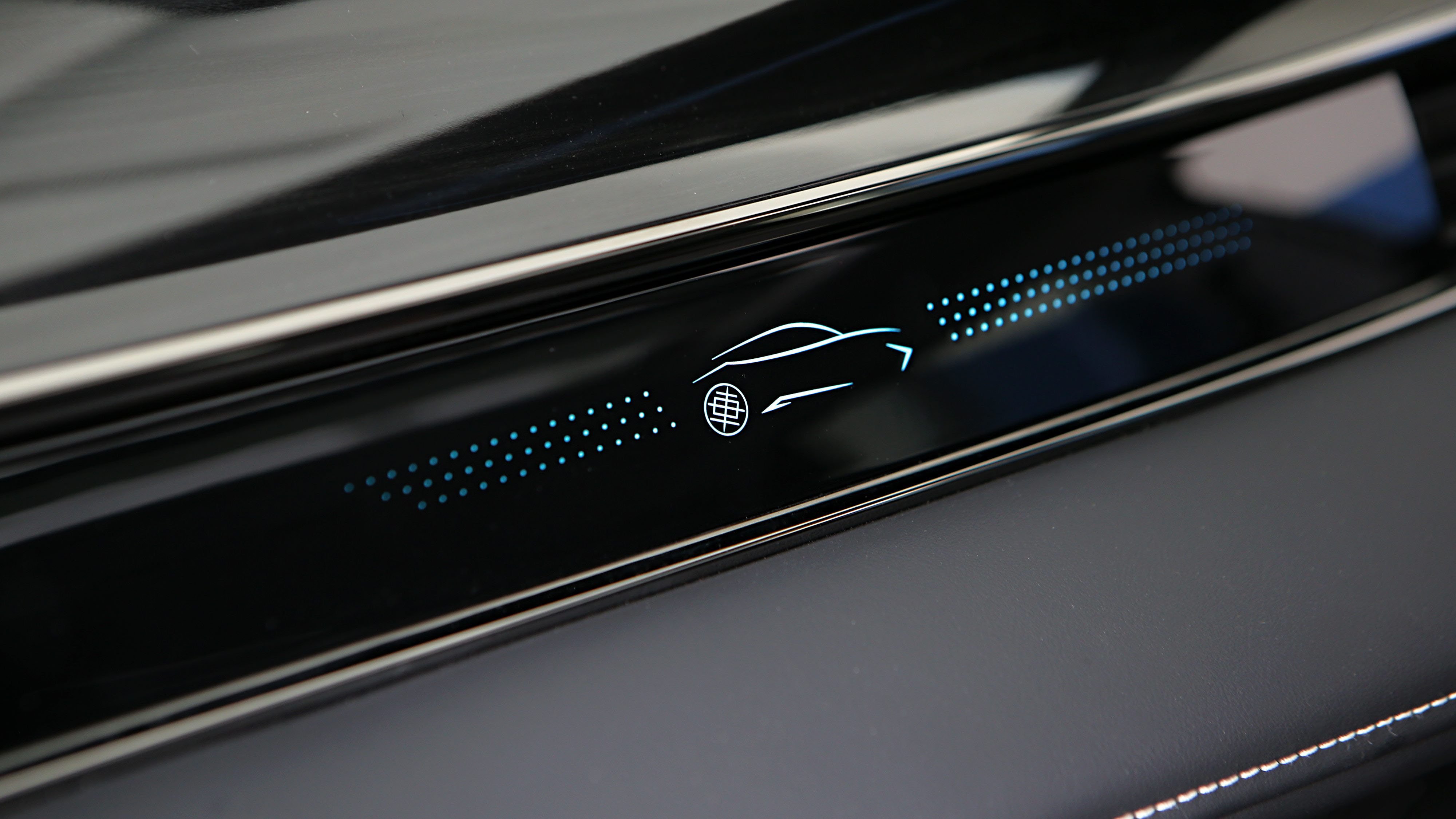 Editors%2 Fimages%2 F1713107899622 D38 V3992 Fotor