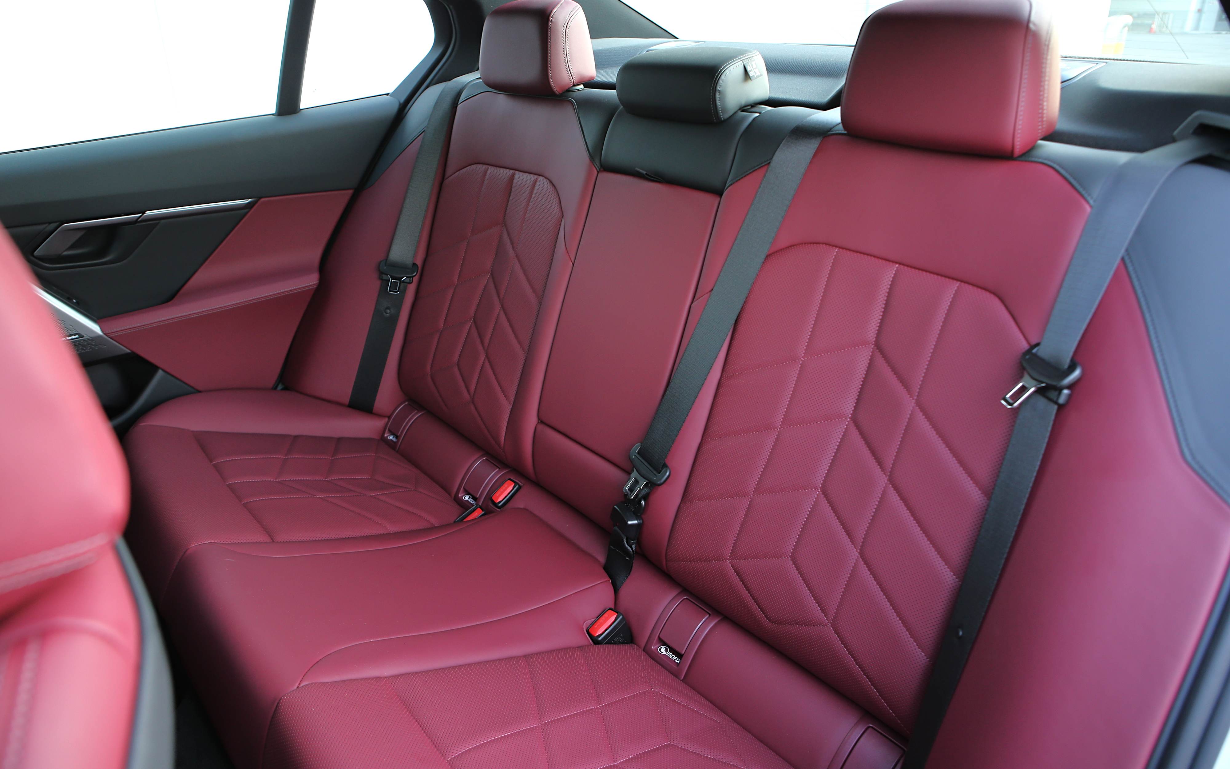 Editors%2 Fimages%2 F1713446214113 D38 V3118 Fotor