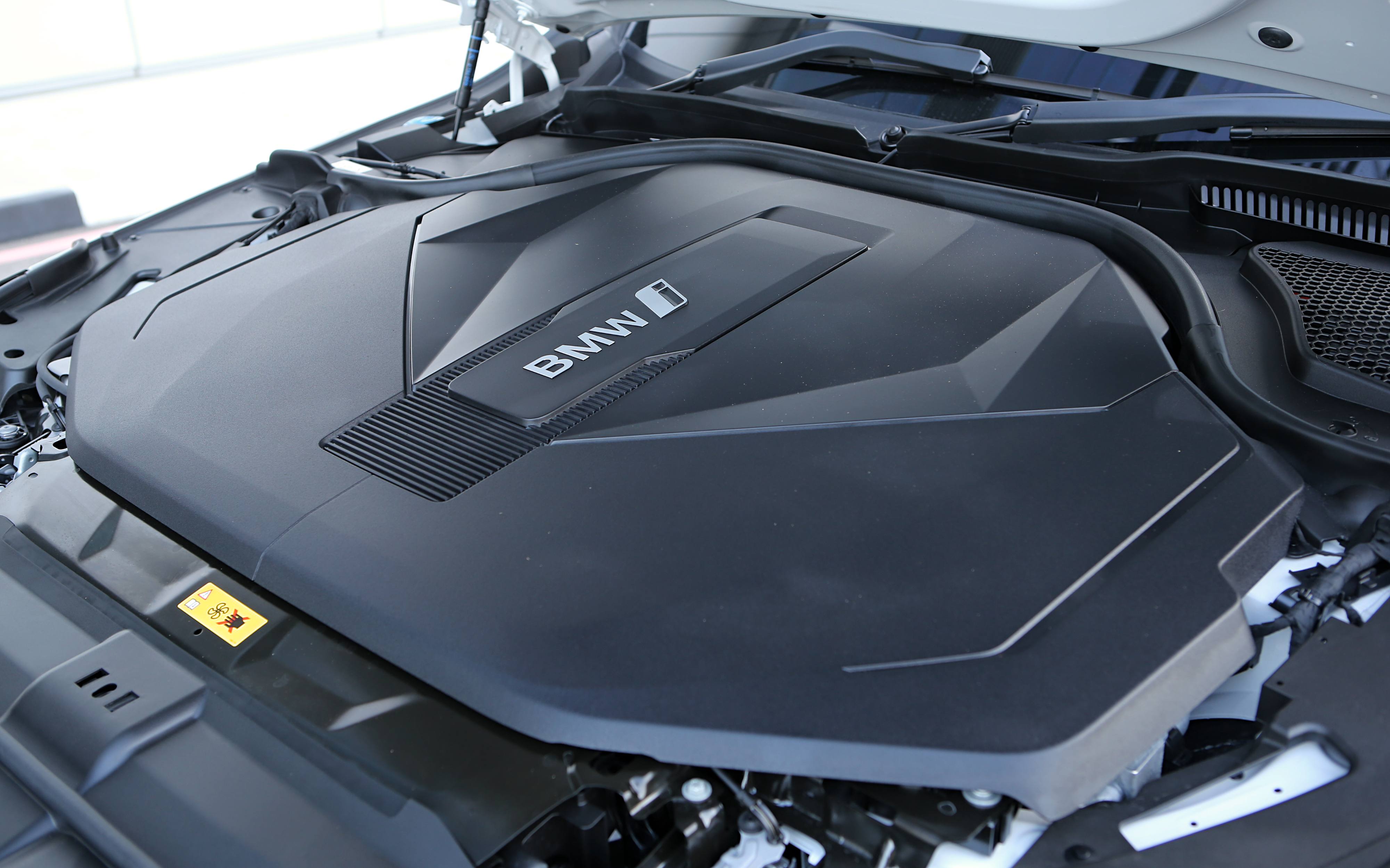 Editors%2 Fimages%2 F1713446223899 D38 V3120 Fotor