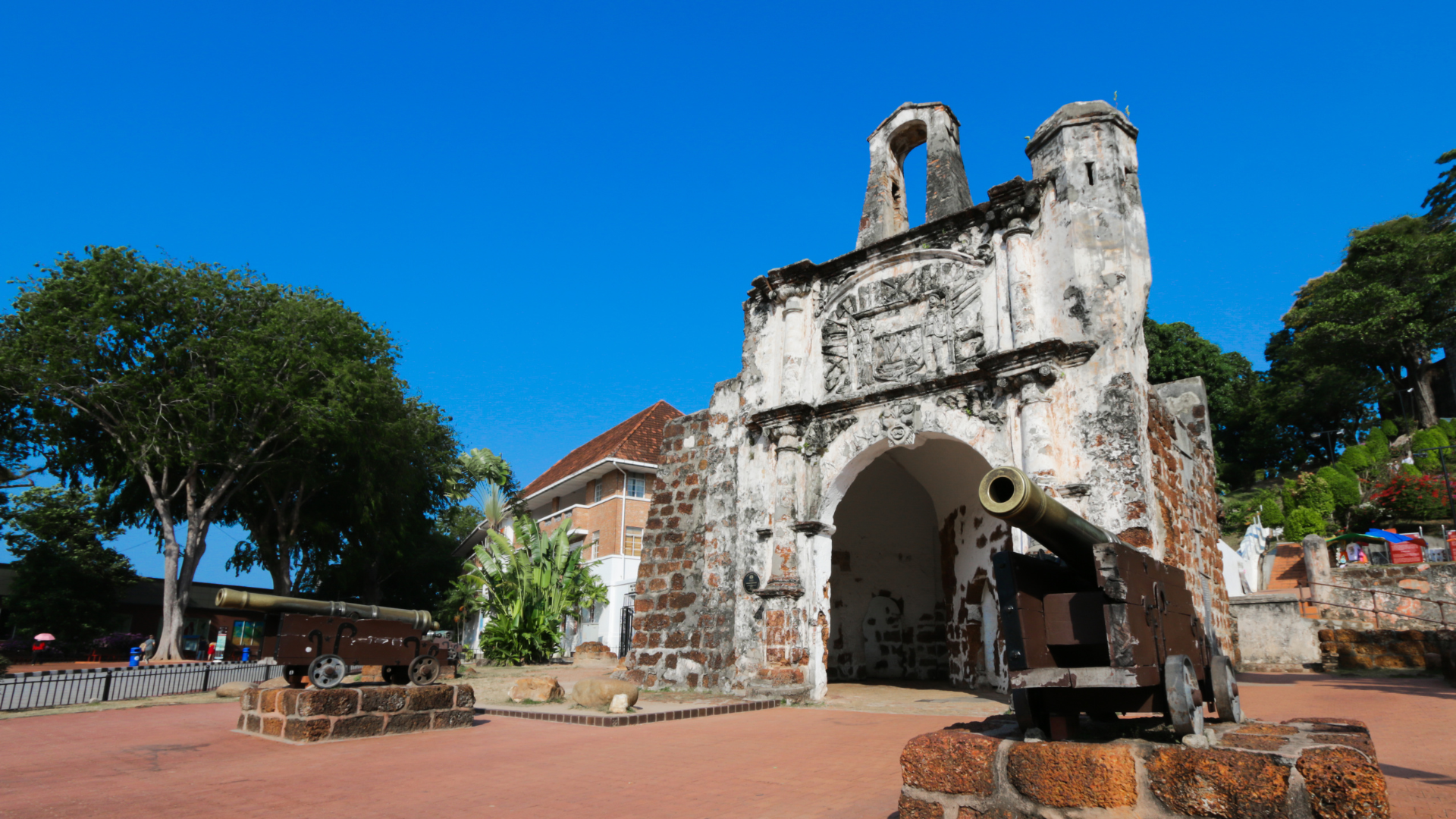 Editors%2 Fimages%2 F1714371325113 Byd+Vs+Tesla+%287%29