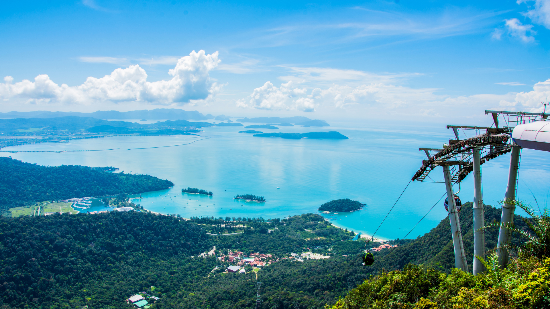 Editors%2 Fimages%2 F1714371395559 Byd+Vs+Tesla+%289%29