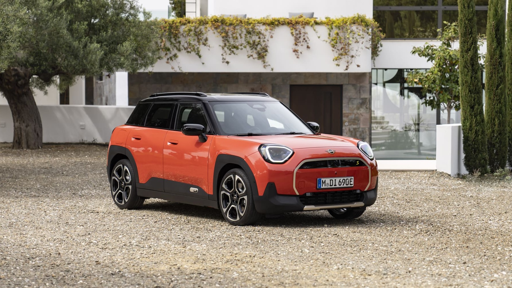Editors%2 Fimages%2 F1714638933861 The New Mini Aceman Is A Stylish Electric Crossover With An Adorable Dog As Your Ai Assistant Featured