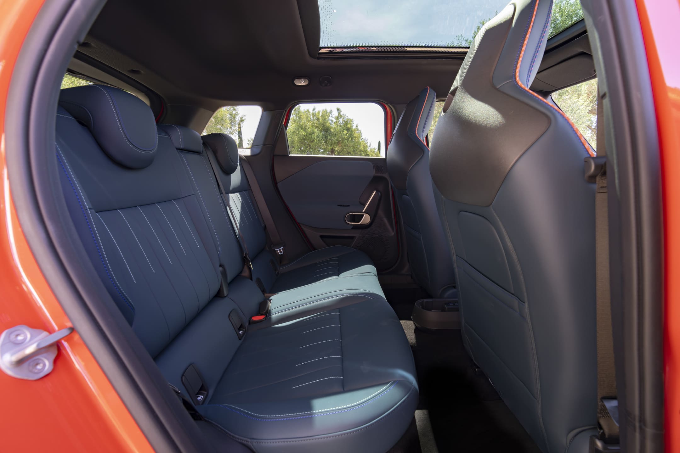 Editors%2 Fimages%2 F1714639016046 P90546350 High Res Mini Aceman Se 04 20