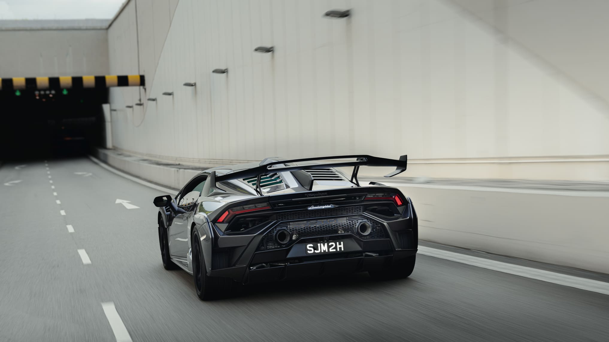 Editors%2 Fimages%2 F1716561409072 Huracan+Sto 68