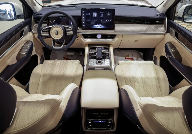 Editors%2 Fimages%2 F1716978837282 Gwm Tank 500 Noi That 3